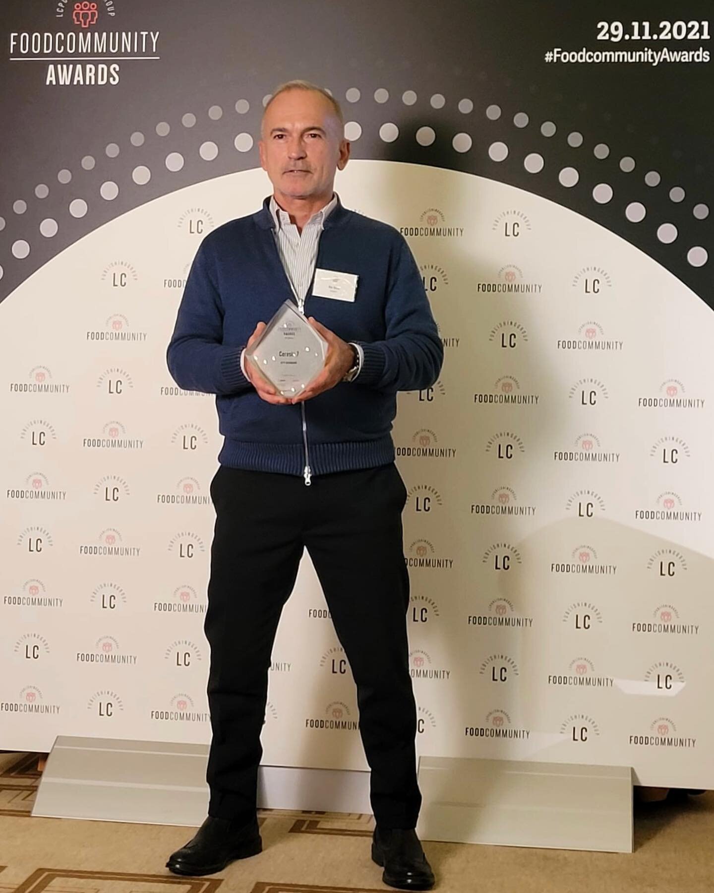 This morning our Chef @ElioSironi received the Award &rsquo;City Gourmand&rsquo; for @Ceresio7 Pools &amp; Restaurant at the Food Community Awards @foodcommunity.it ✨