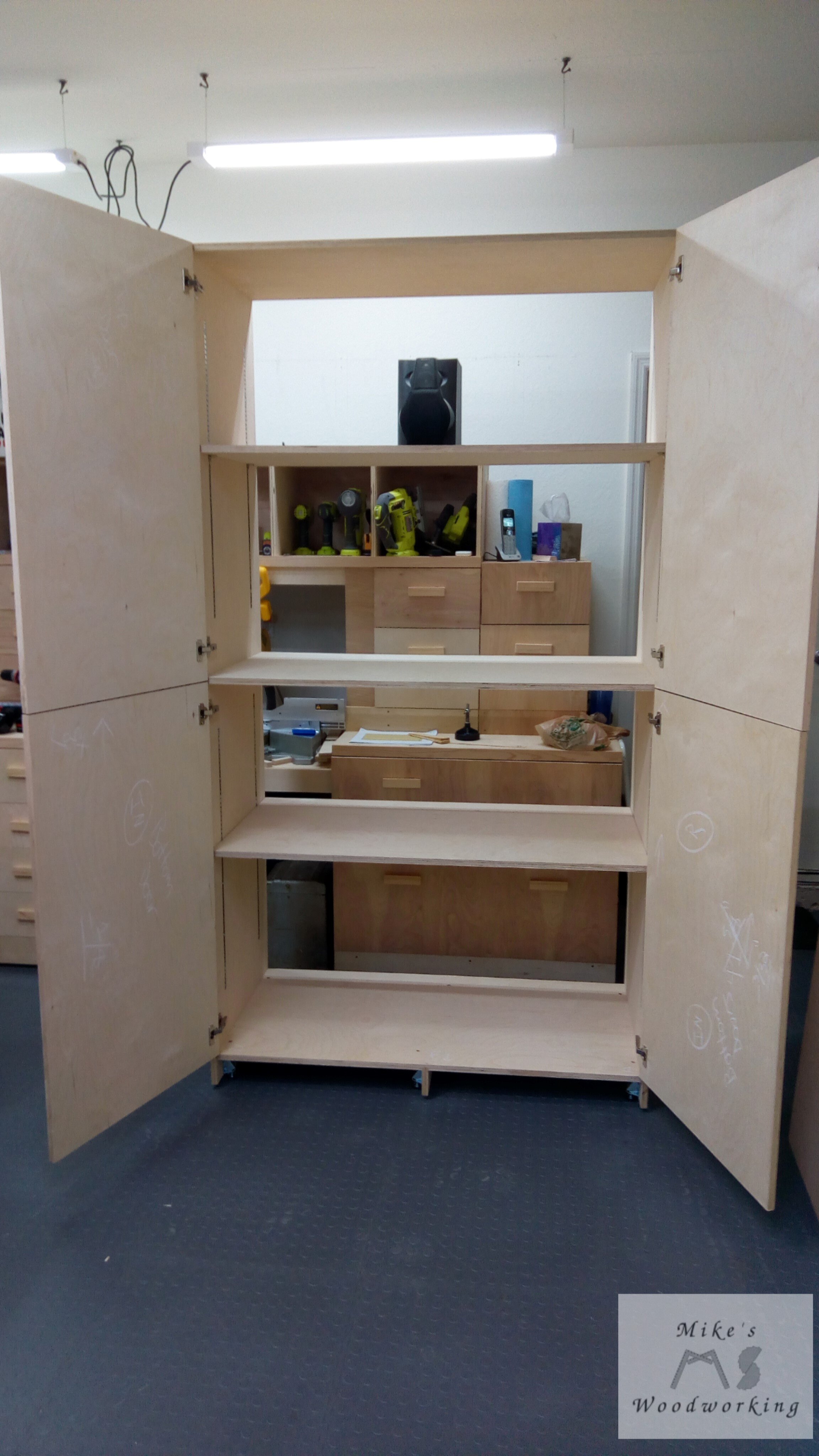 Storage Cabinet #13.jpg