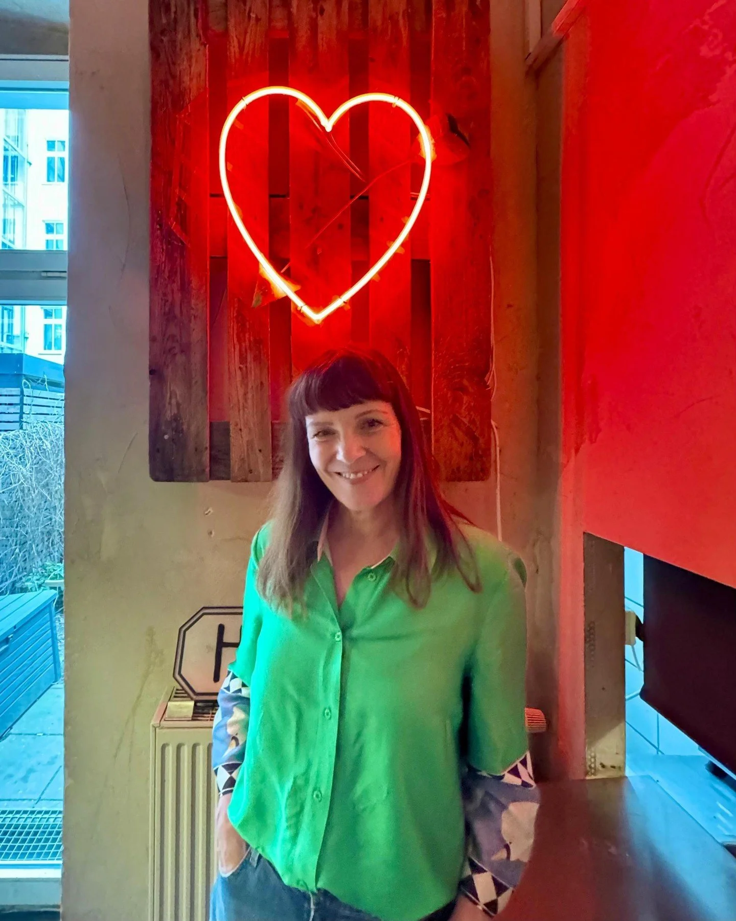 So many of us live with body image issues without talking about it. 🩷

I want to be honest with you: I struggled with it too. It&rsquo;s only in the last few years that I&rsquo;ve felt more at ease in my body &mdash; more comfortable and at home. No