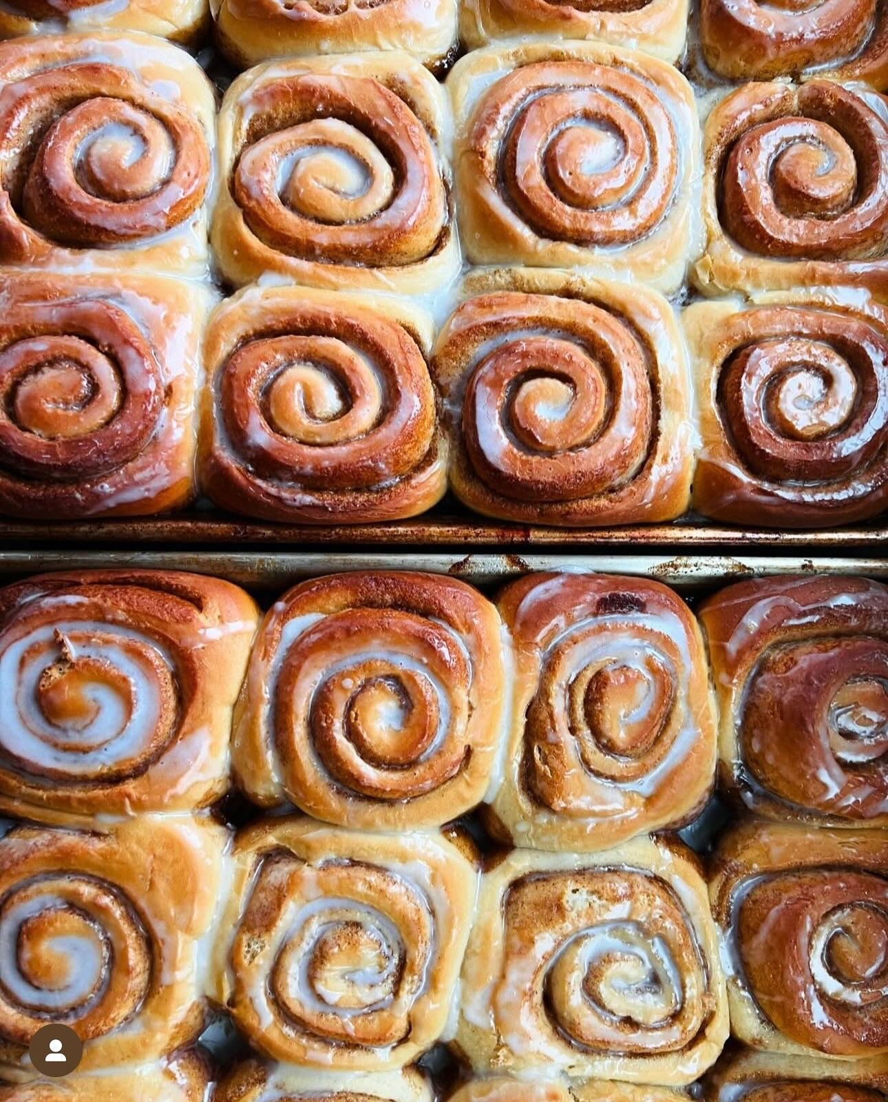 @coffeepluscakeny is popping up at the shop TOMORROW! From 10am-1pm or sell out ‼️

You do NOT wanna miss out on these treats🤤

Menu Line Up Includes:
&bull;  salted chocolate chip cookies 
&bull;  cinnamon buns 
&bull;  strawberry buns with a lemon
