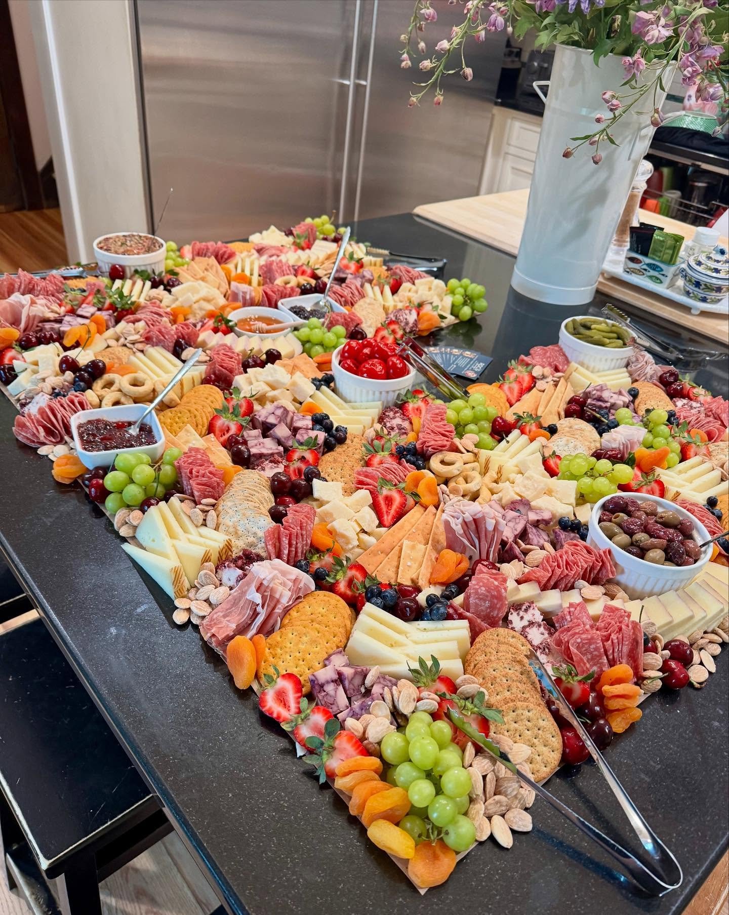 Finished off a fully booked month of May with back to back grazing tables this weekend 🧀🥖🍒🍇

We are almost fully booked for June grazing tables! Email rocnyboards@gmail.com for pricing &amp; availability 📲