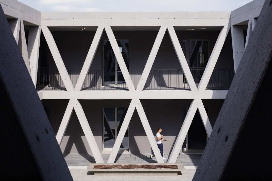 BIBLIO_0V5A2932_LR.jpg