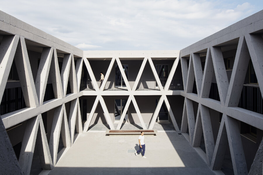 BIBLIO_0V5A2954_LR.jpg