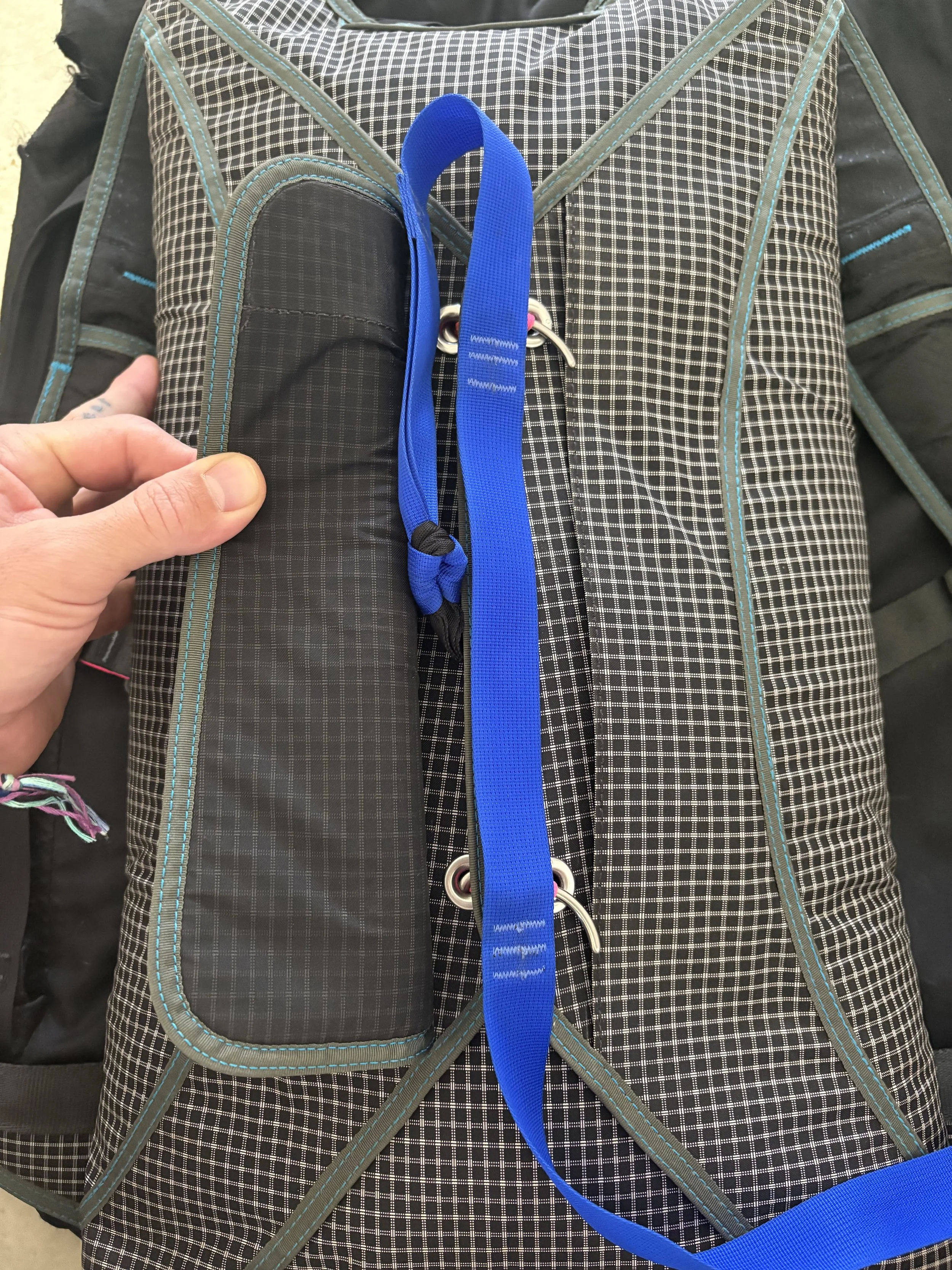 Figure 1:2 — Minimal slack in the bridle between pins.