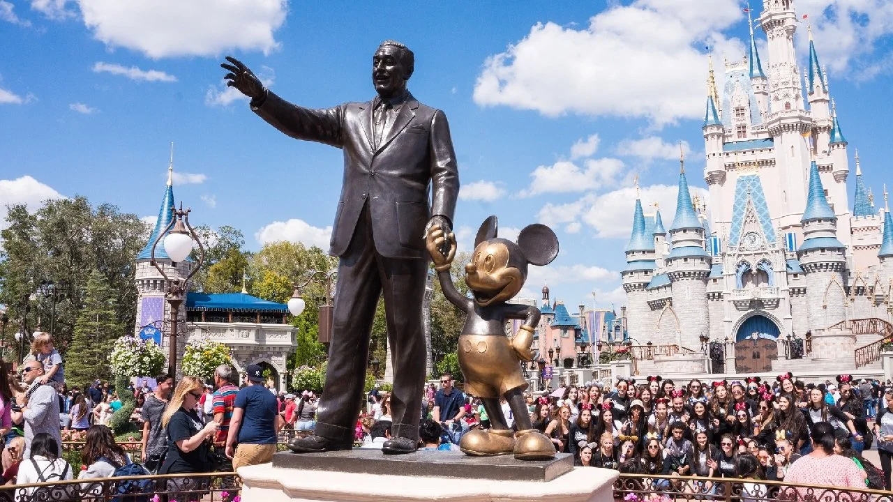 The statue of Walt Disney and Mickey Mouse at DisneyWorld