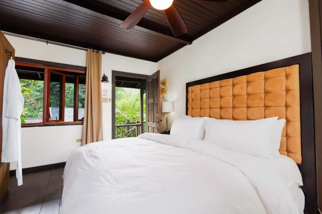 RIVER STONE COTTAGE.jpg