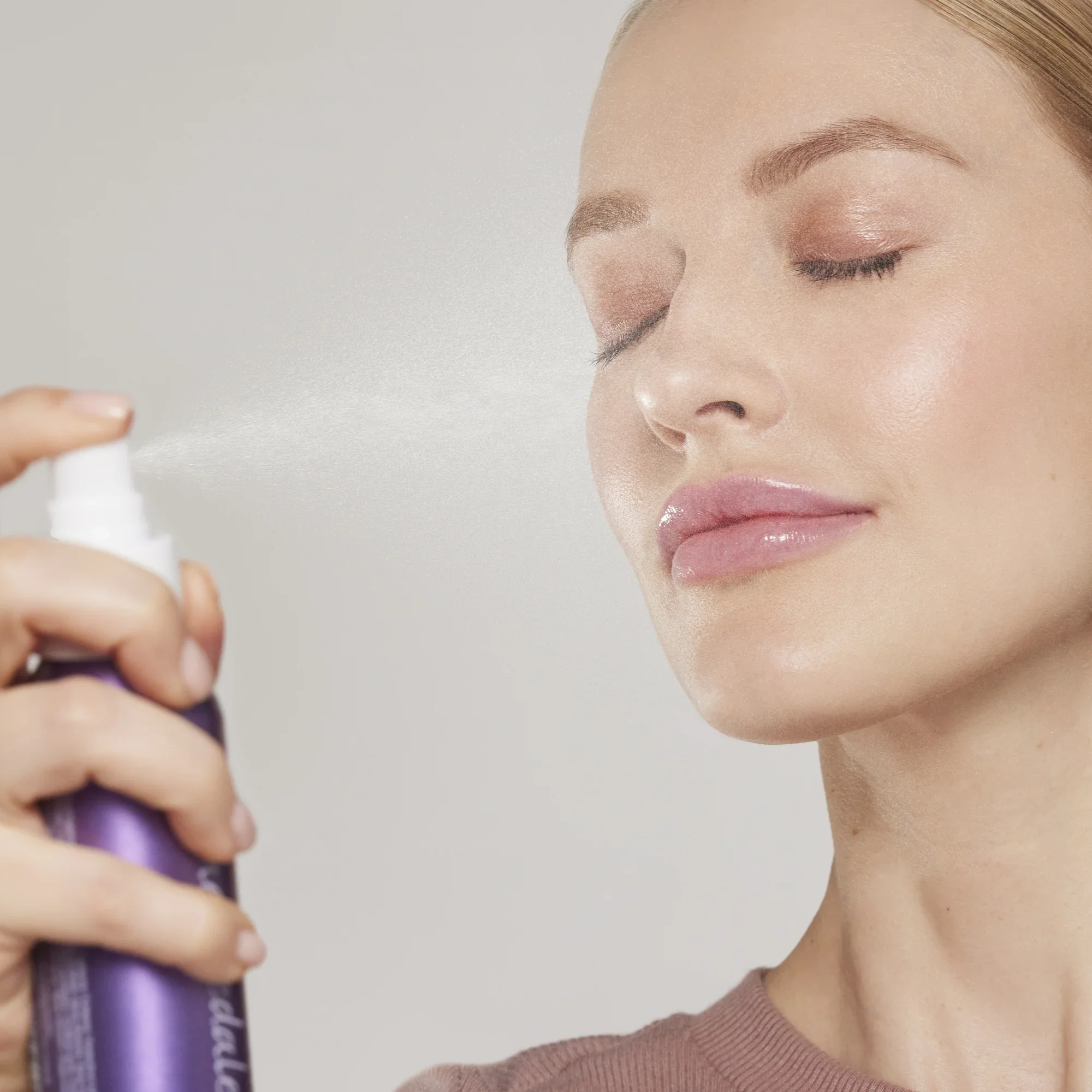 Model_Lavender_2000x.webp