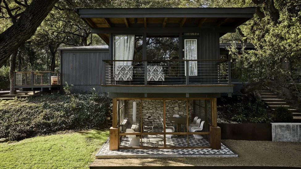 balcones-residence-house-975x548.jpg