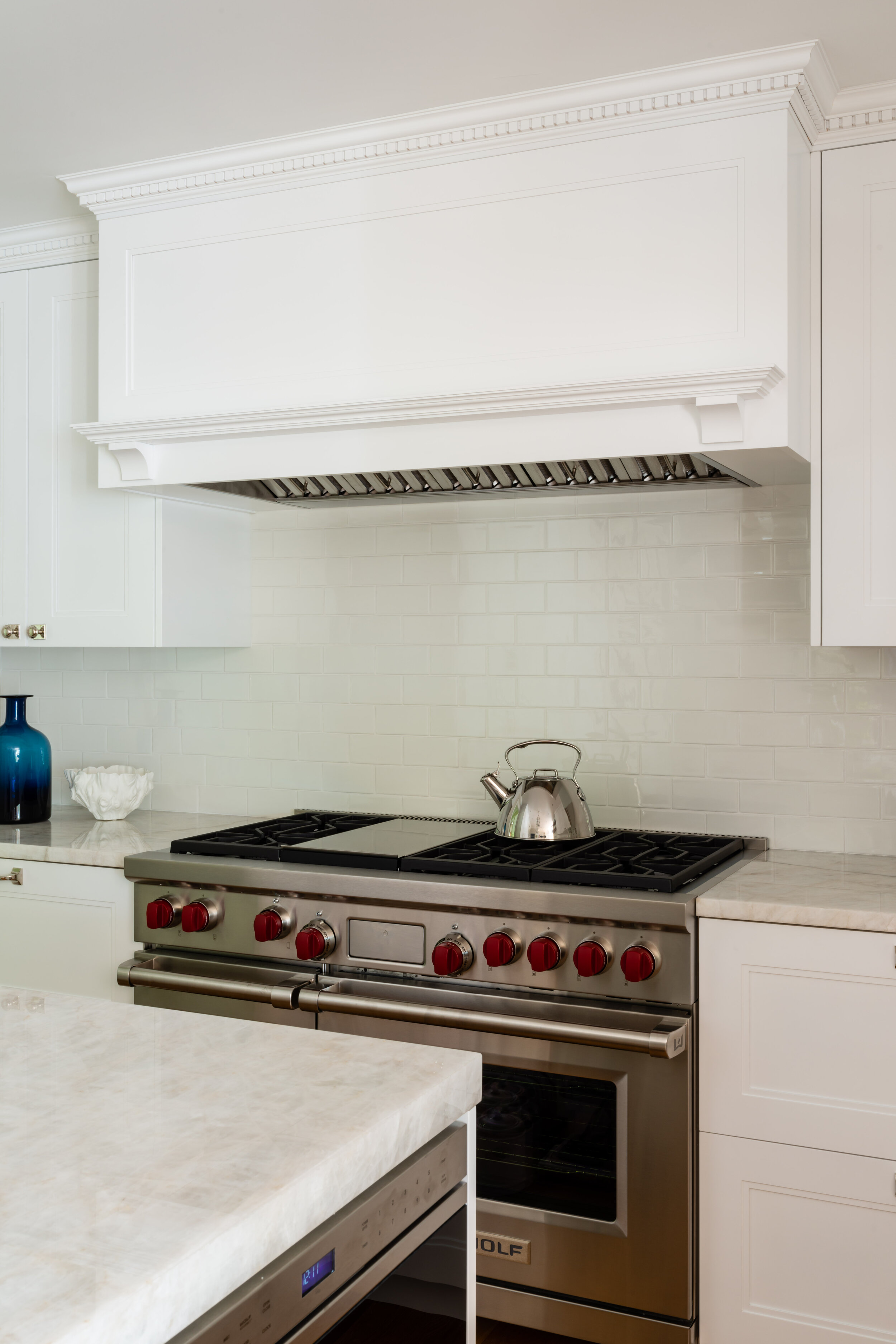 Lakeview Avenue - Kitchen Range Hood - Bespoke of Winchester