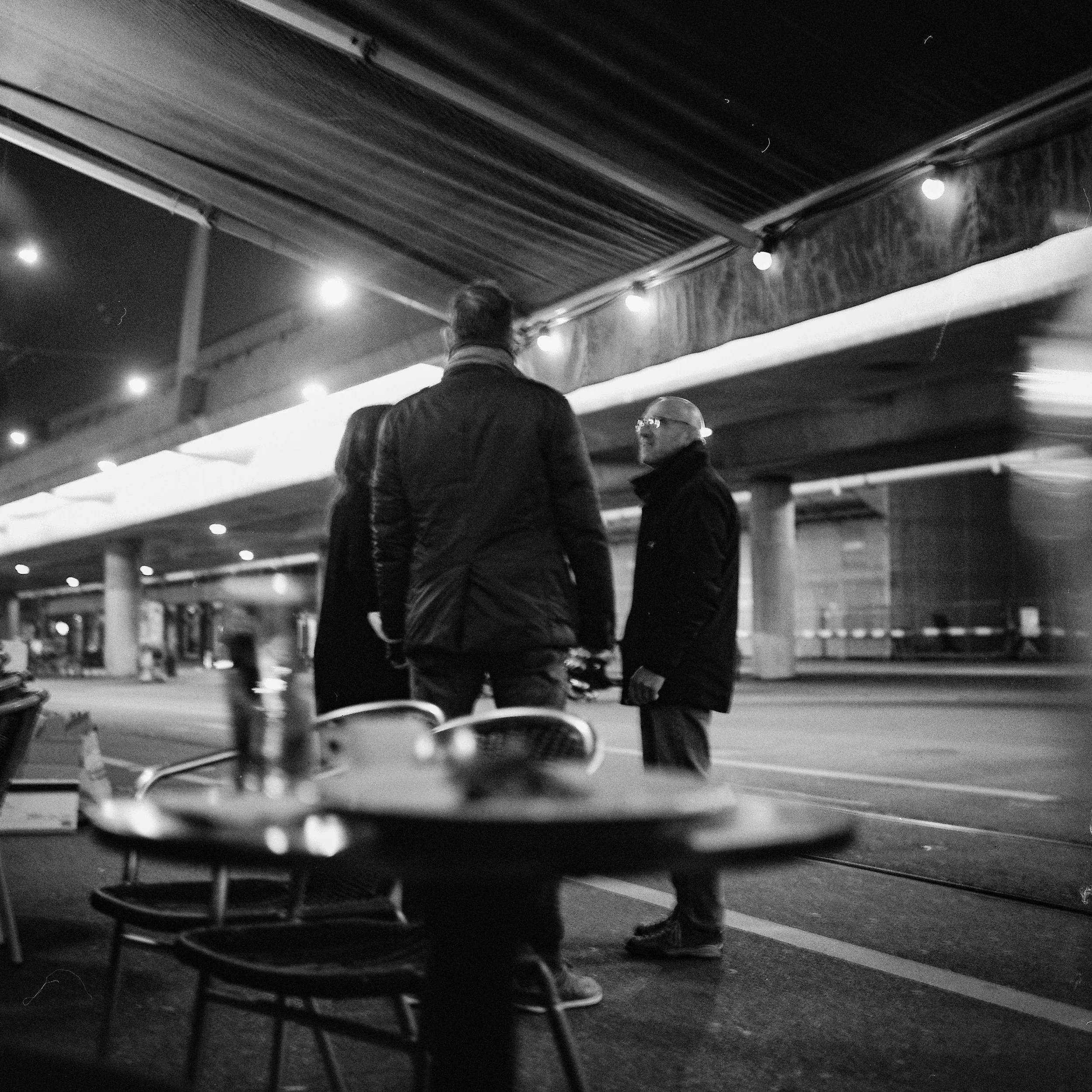 QUIET DISTANCE
 Kreis 5: unter der Hardbrücke - IQ-Bar
