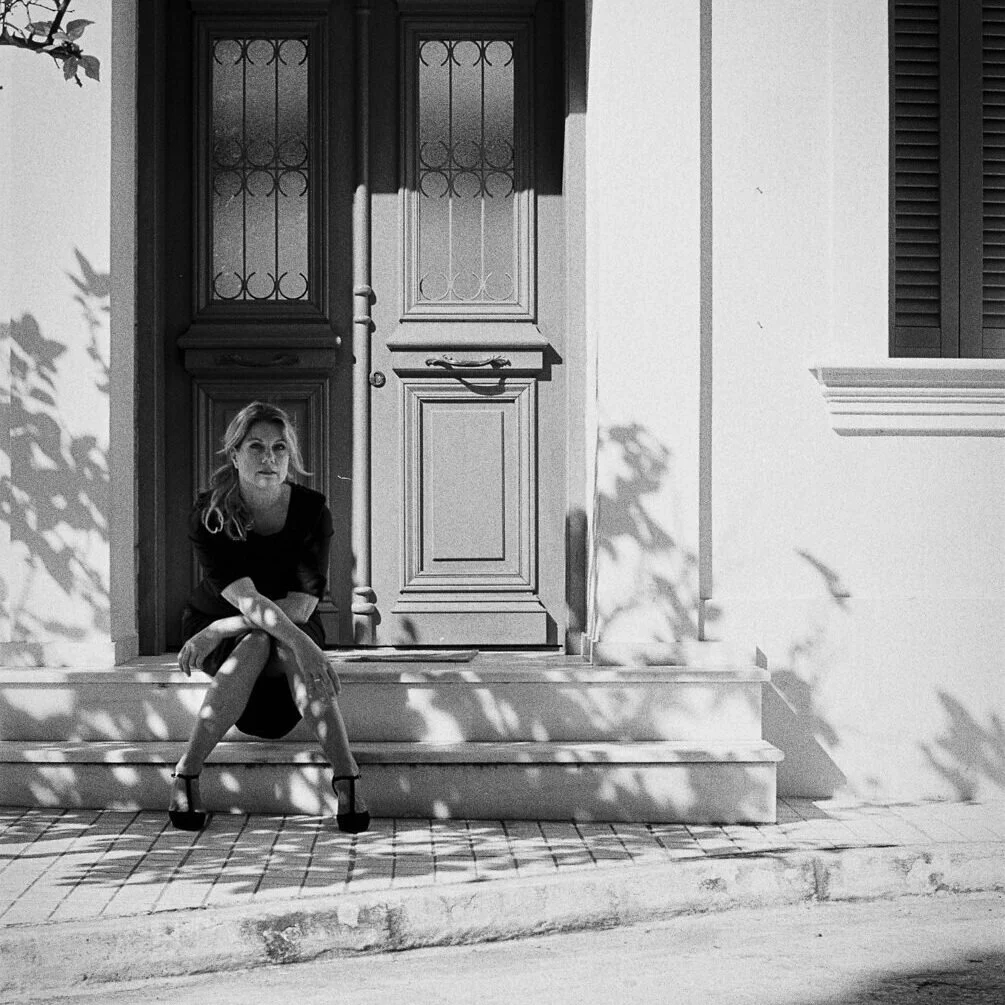 Isabella-Schmid-Internationale-Schauspielerin-Bühnenschauspielerin-Kino-Schauspielerin-TV-Star-Bühnenstar-Schweizer-Schauspielerin-Deutsche-Schauspielerin-International-Schauspielerin