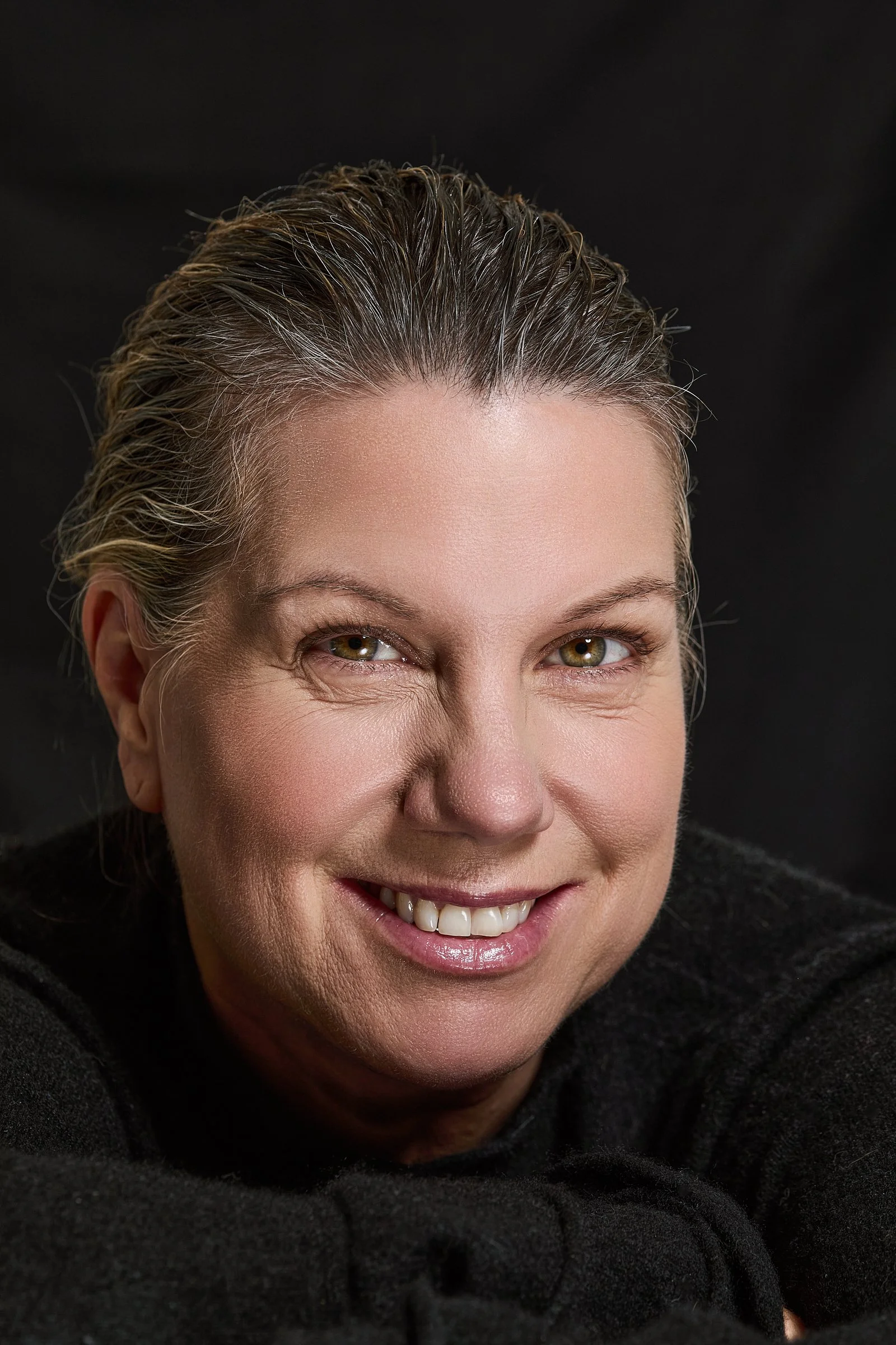 Drama-Komödie-Dramady-Gespühr-für-starke-Frauenfiguren-Starke-Rollen-Beherrscht-alle-Fachrichtungen-Filmschauspielerin-Ausnahmetalent-Isabella-Schmid-Internationale-International-Schauspielerin-ausdruckstark-beeindruckend-amerikastile-ausnahmetalent-