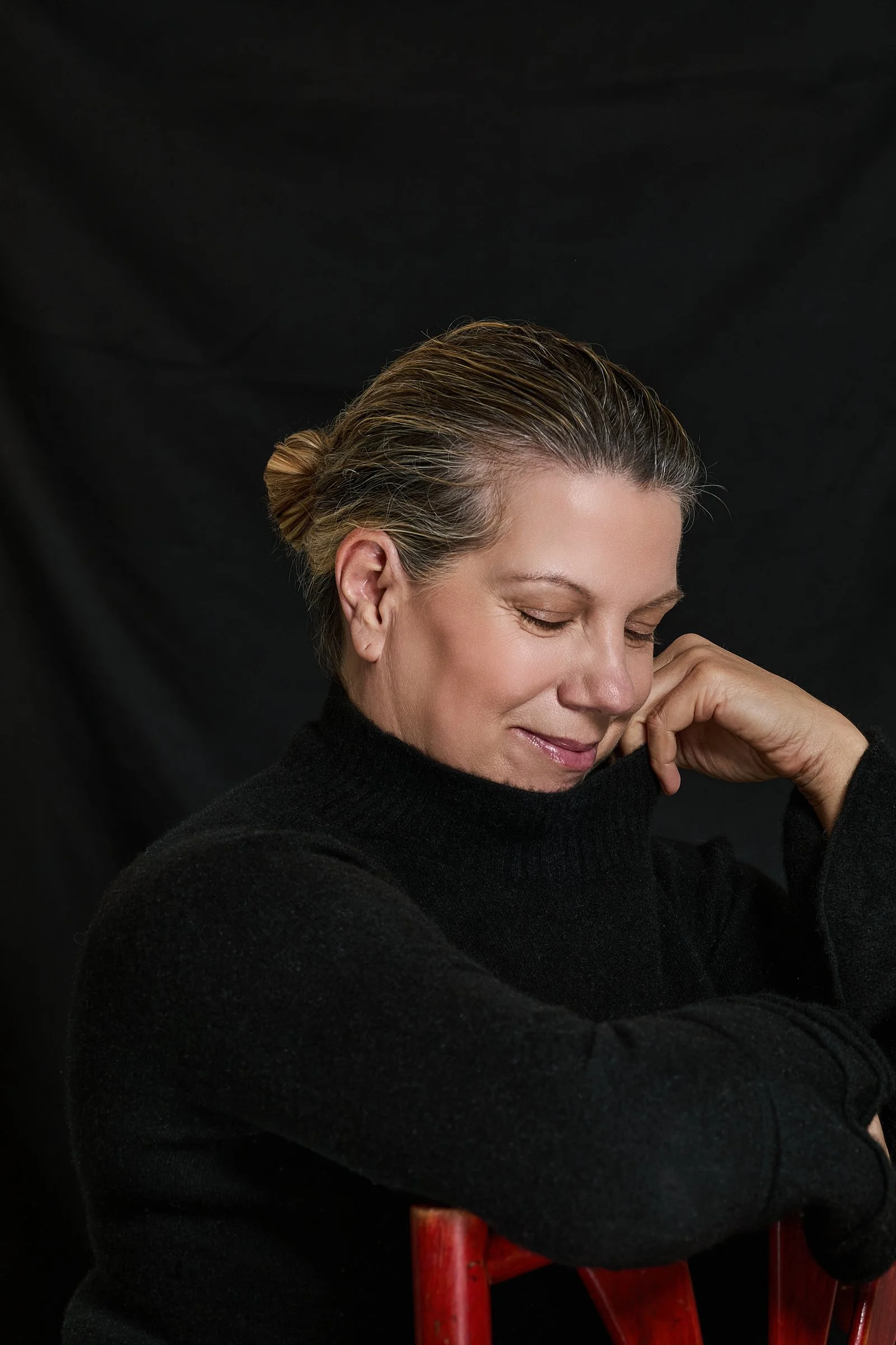 Drama-Komödie-Dramady-Gespühr-für-starke-Frauenfiguren-Starke-Rollen-Beherrscht-alle-Fachrichtungen-Filmschauspielerin-Ausnahmetalent-Isabella-Schmid-Internationale-International-Schauspielerin-ausdruckstark-beeindruckend-amerikastile-ausnahmetalent-