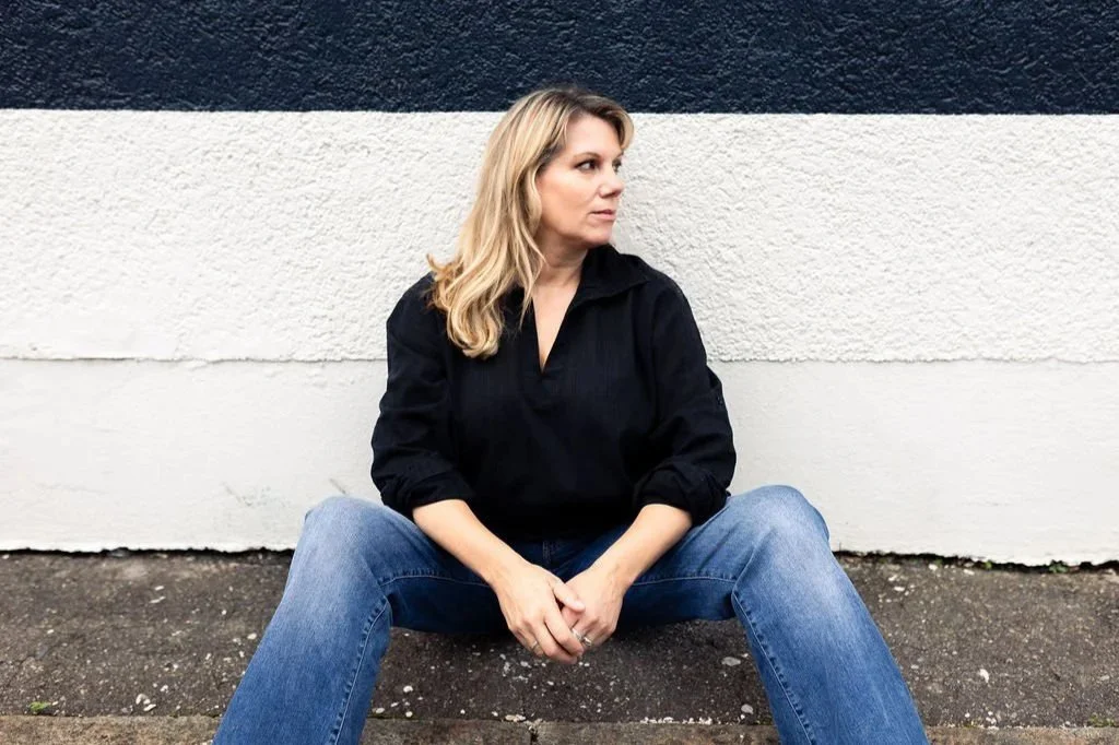 Isabella-Schmid-Internationale-Schauspielerin-Bühnenschauspielerin-Kino-Schauspielerin-TV-Star-Bühnenstar-Schweizer-Schauspielerin-Deutsche-Schauspielerin-Portrait-2026