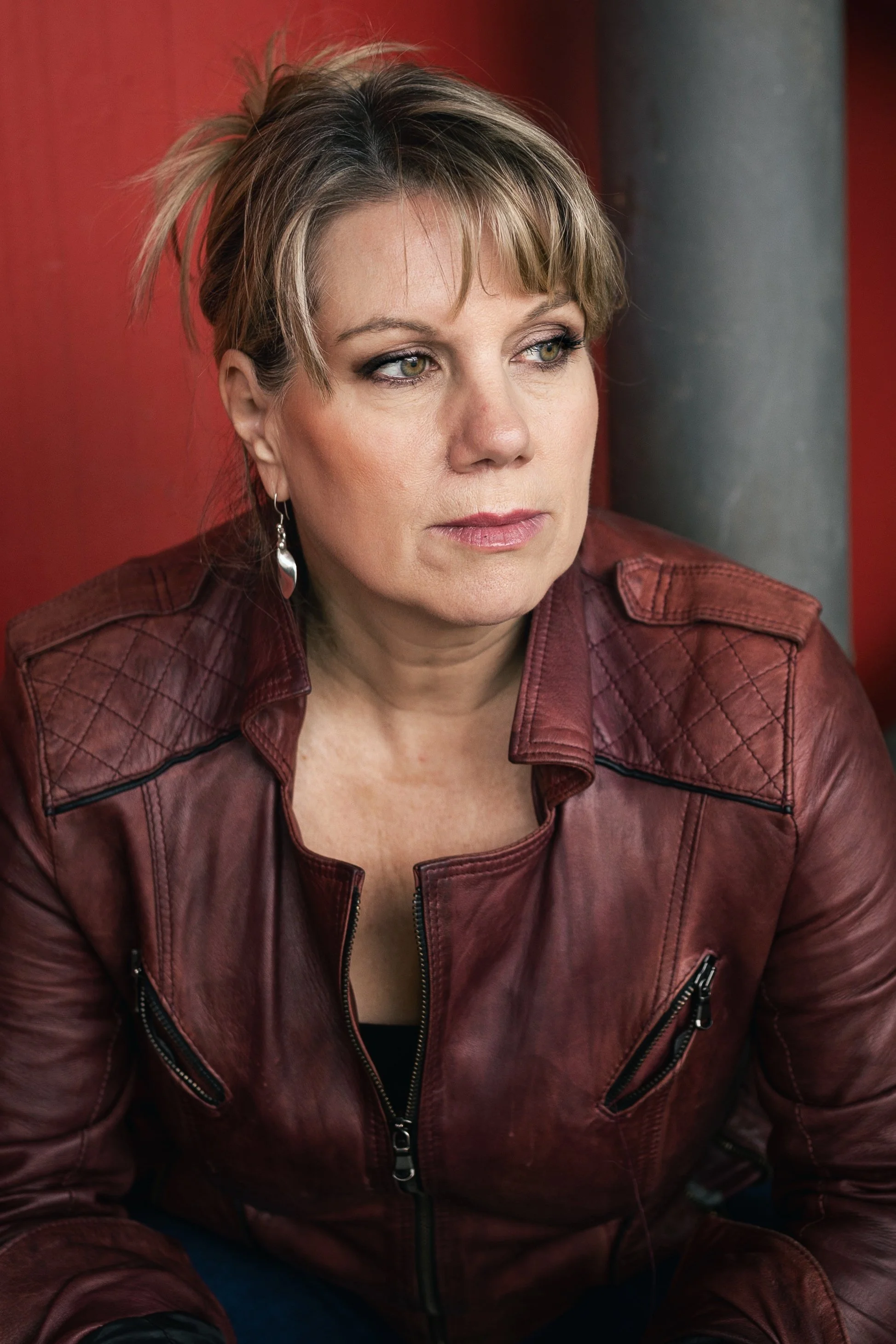 Drama-Komödie-Dramady-Gespühr-für-starke-Frauenfiguren-Starke-Rollen-Beherrscht-alle-Fachrichtungen-Filmschauspielerin-Ausnahmetalent-Isabella-Schmid-Internationale-International-Schauspielerin-ausdruckstark-beeindruckend-amerikastile-ausnahmetalent-