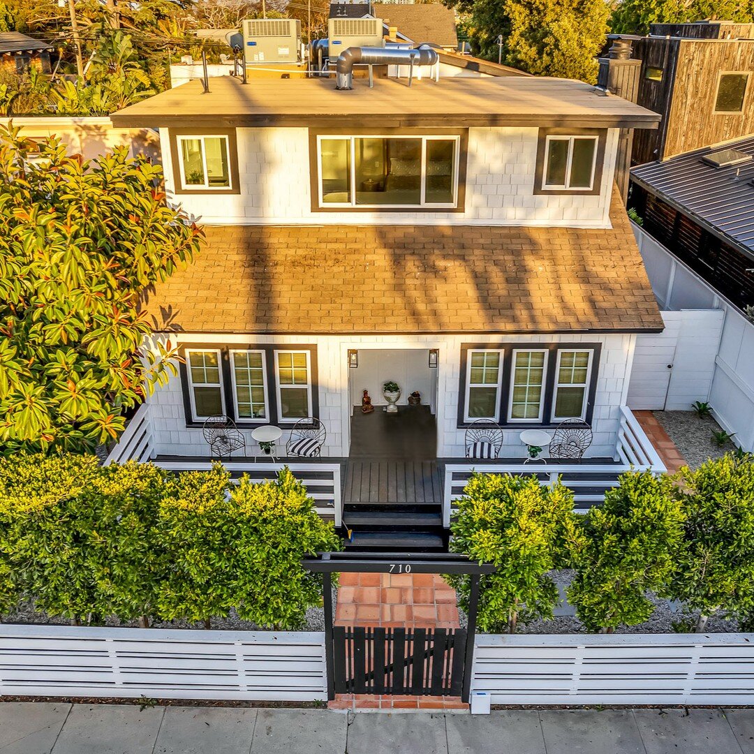 Escape to a laid-back coastal haven in the heart of Venice Beach. 

This newly built 2-story home blends coastal charm with modern elegance, offering a beachside retreat just steps away from Abbot Kinney and the stunning shoreline.

Did we mention sh