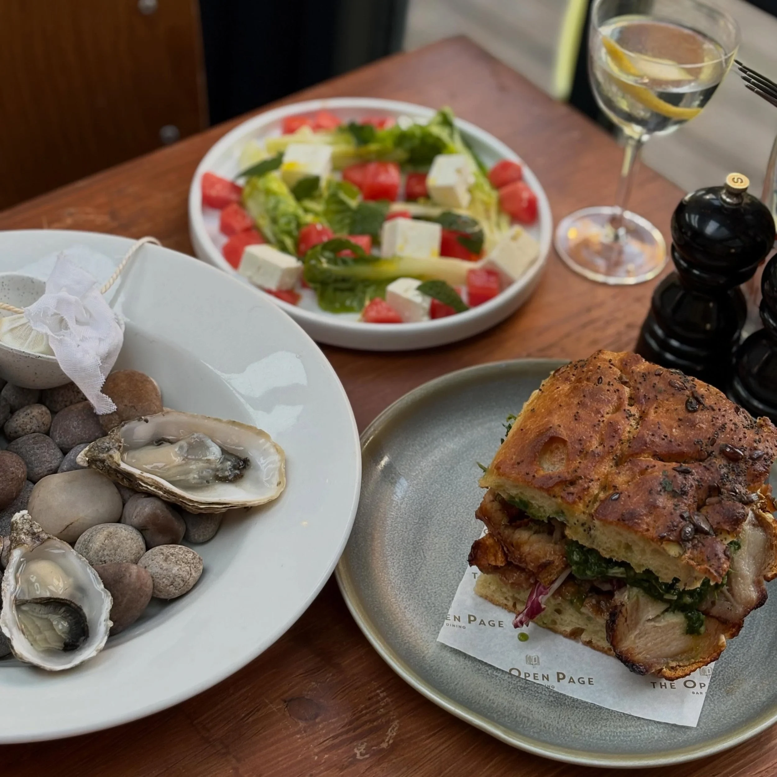 The perfect way to start the long weekend, delicious food, beautiful chilled reds and rose and of course oysters from @whitstable.rocks Garden open!