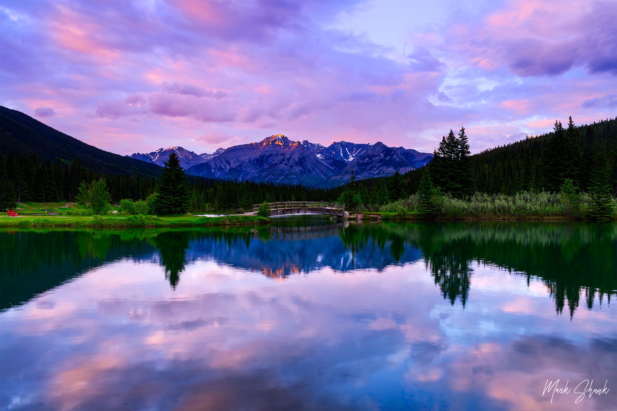 Saddle Peak Cascade Ponds Reflection 