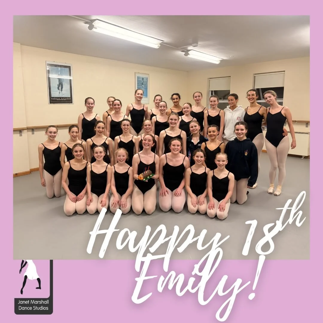 Tonight we wished lovely student, Emily, a very happy 18th birthday! We hope you have had a lovely day and enjoyed your cake 🎂! Swipe to see some more fantastic pictures😊🩷