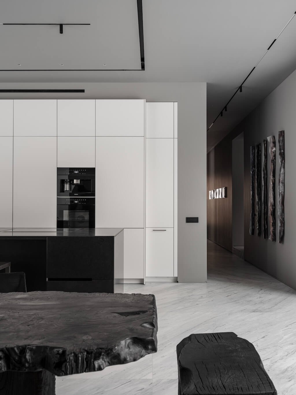 modern-house-in-dark-colors-moscow-tatiana-alenina-design-bureau-7.jpg