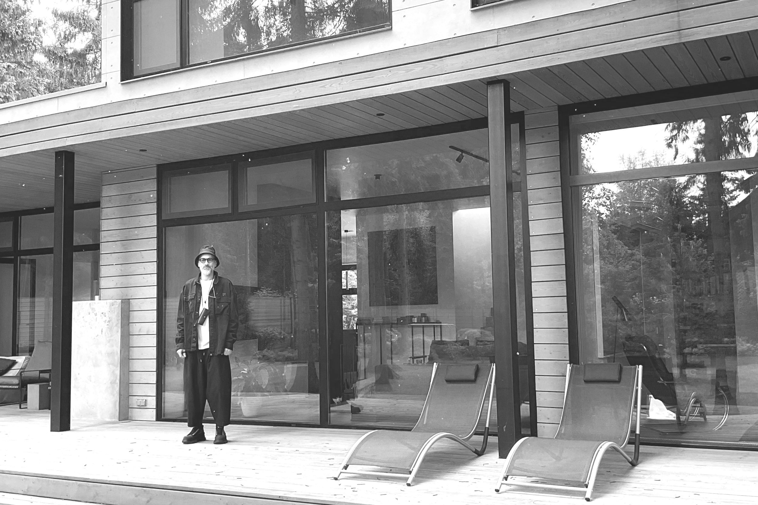 GEOMETRIUM VISITING VLADIMIR GLYNIN . THE PHOTOGRAPHER'S HOUSE IN THE MOSCOW REGION
