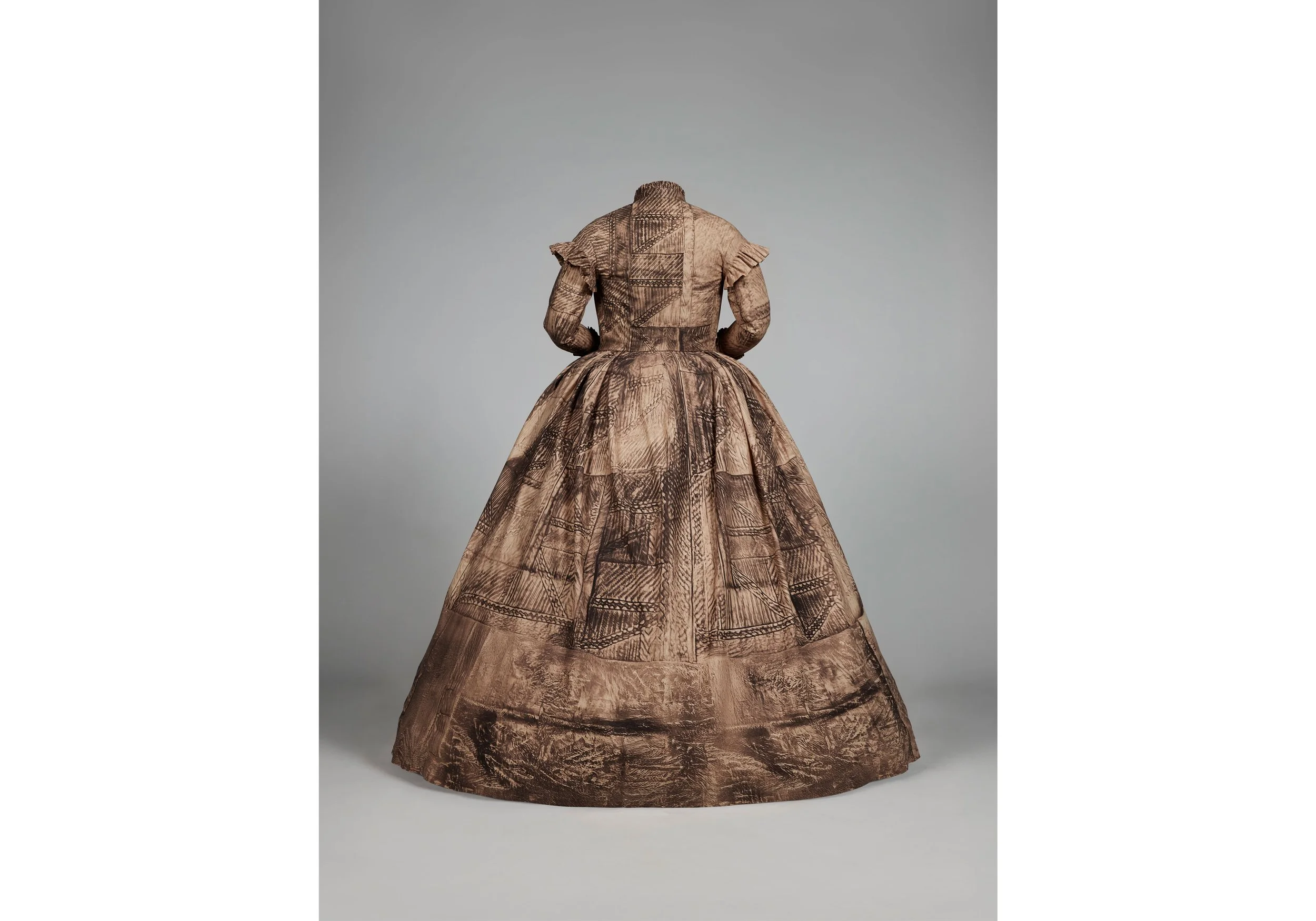  Yuki Kihara, Dresstories II (O.002283), 2026 Printed calico, crinoline, bustle, mannequin, ed of 2 + 1 AP Approx size: 1600 x 1500 x 1500 mm. Courtesy of Yuki Kihara and Milford Galleries, Aotearoa New Zealand. 