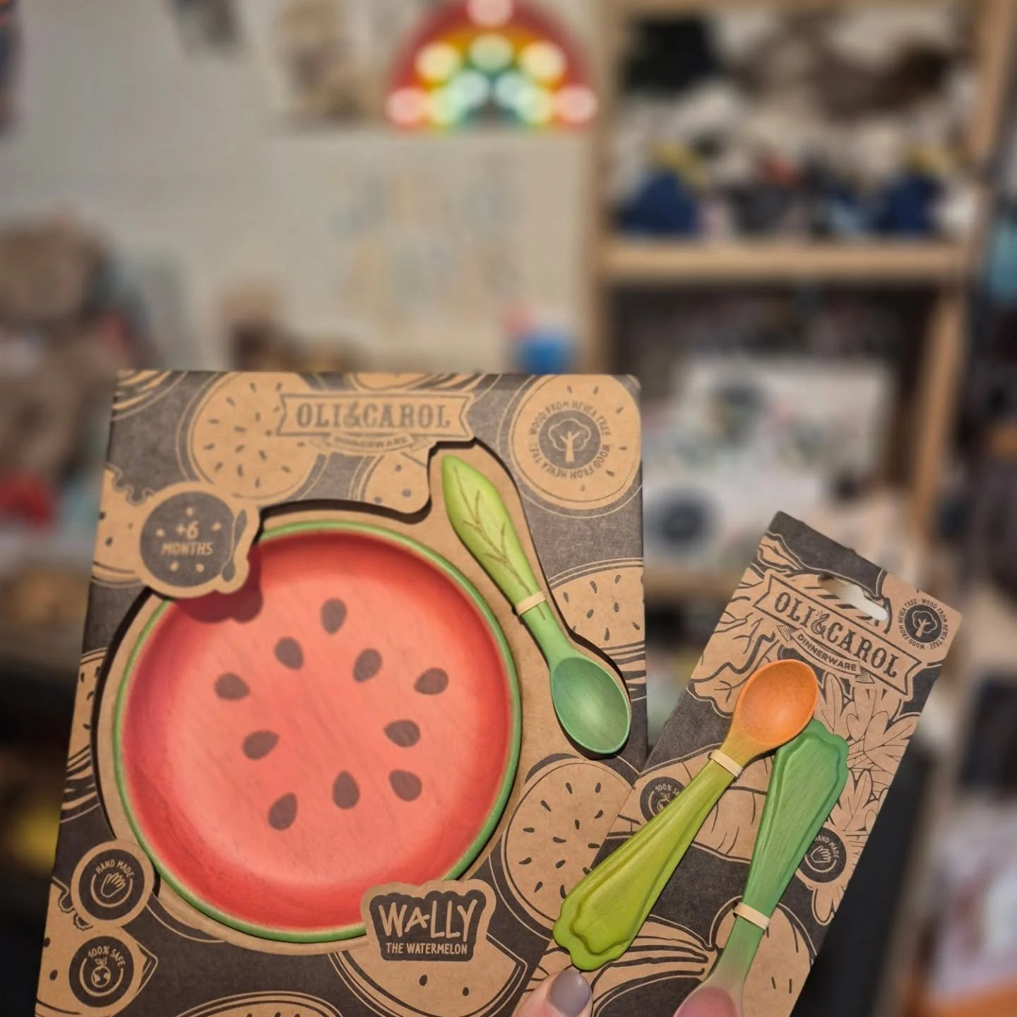 The days are just flying ✈️ and every day brings something new 💚 something incredible 🧡
Whilst unpacking 📦 from our Dundrum popup - I realised that we never properly introduced the most beautiful wooden dinnerwave from Oli&amp; Carol as it arrived