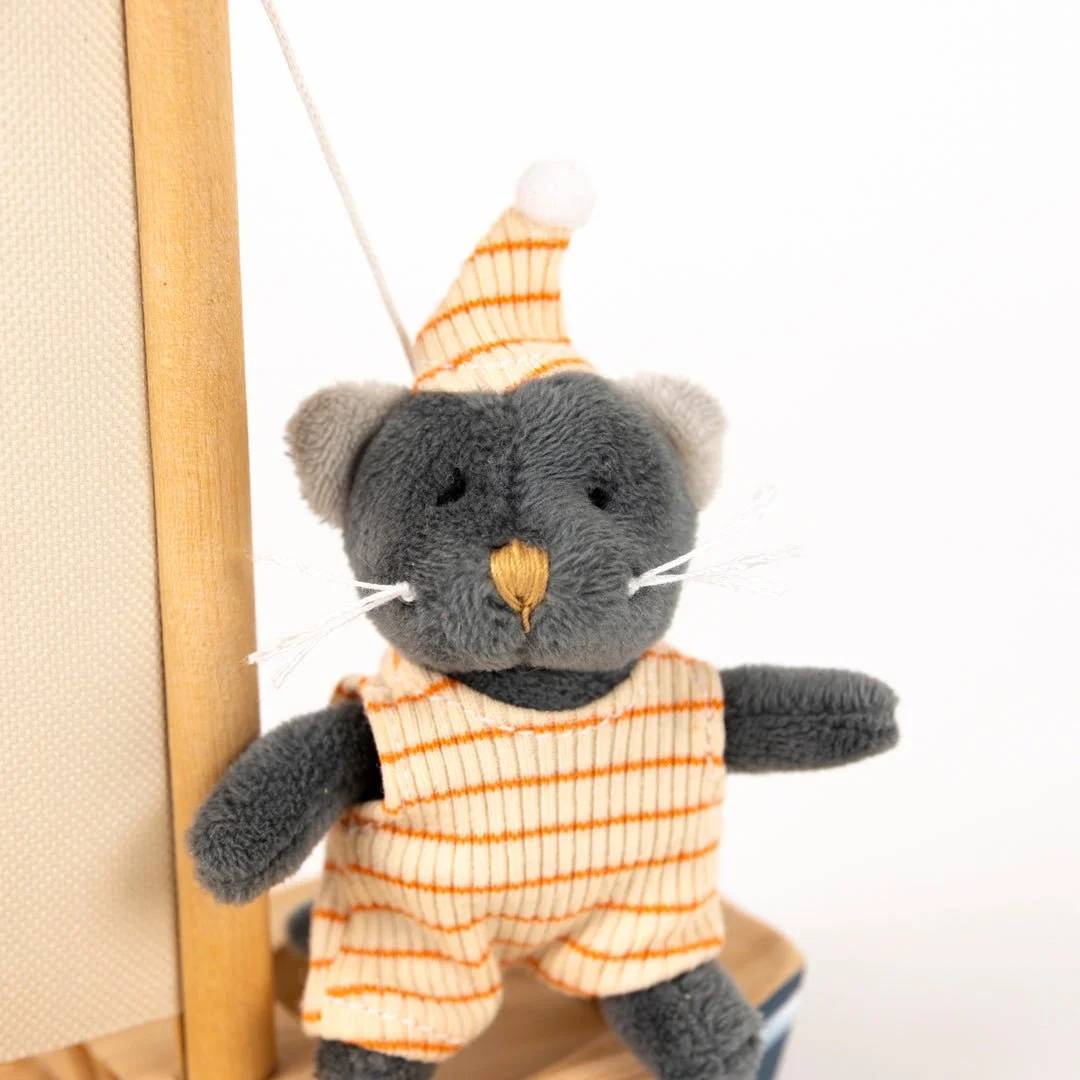 Egmont Toys – Malo the Sailor Cat in a Wooden Boat