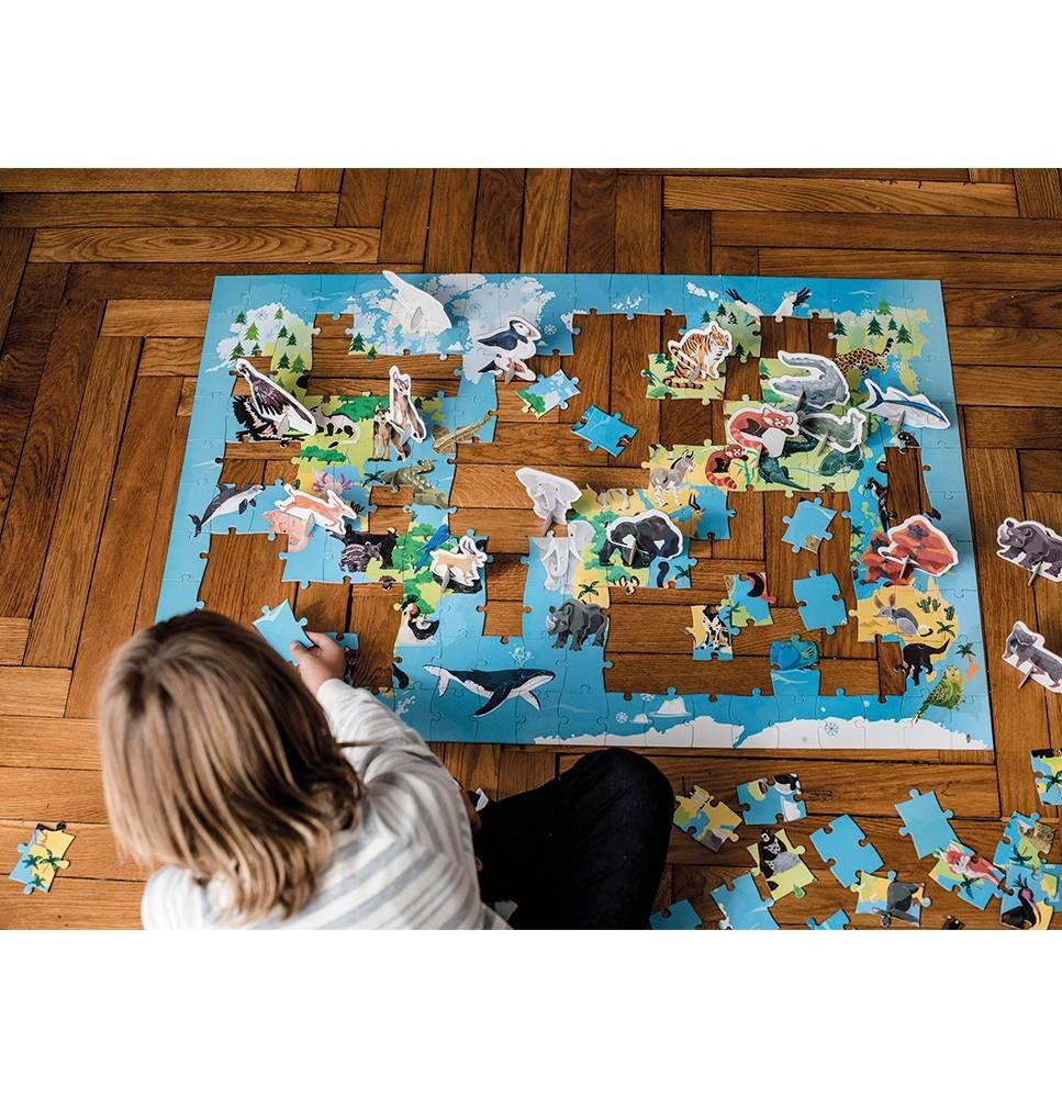 Endangered_animals_educational_puzzle_with_boy_playing_it_Janod.jpg