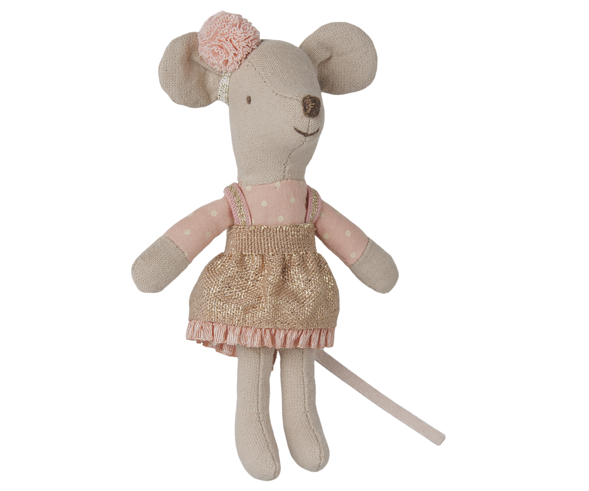 Maileg Driver Mouse – Little Sister in Cardboard Car