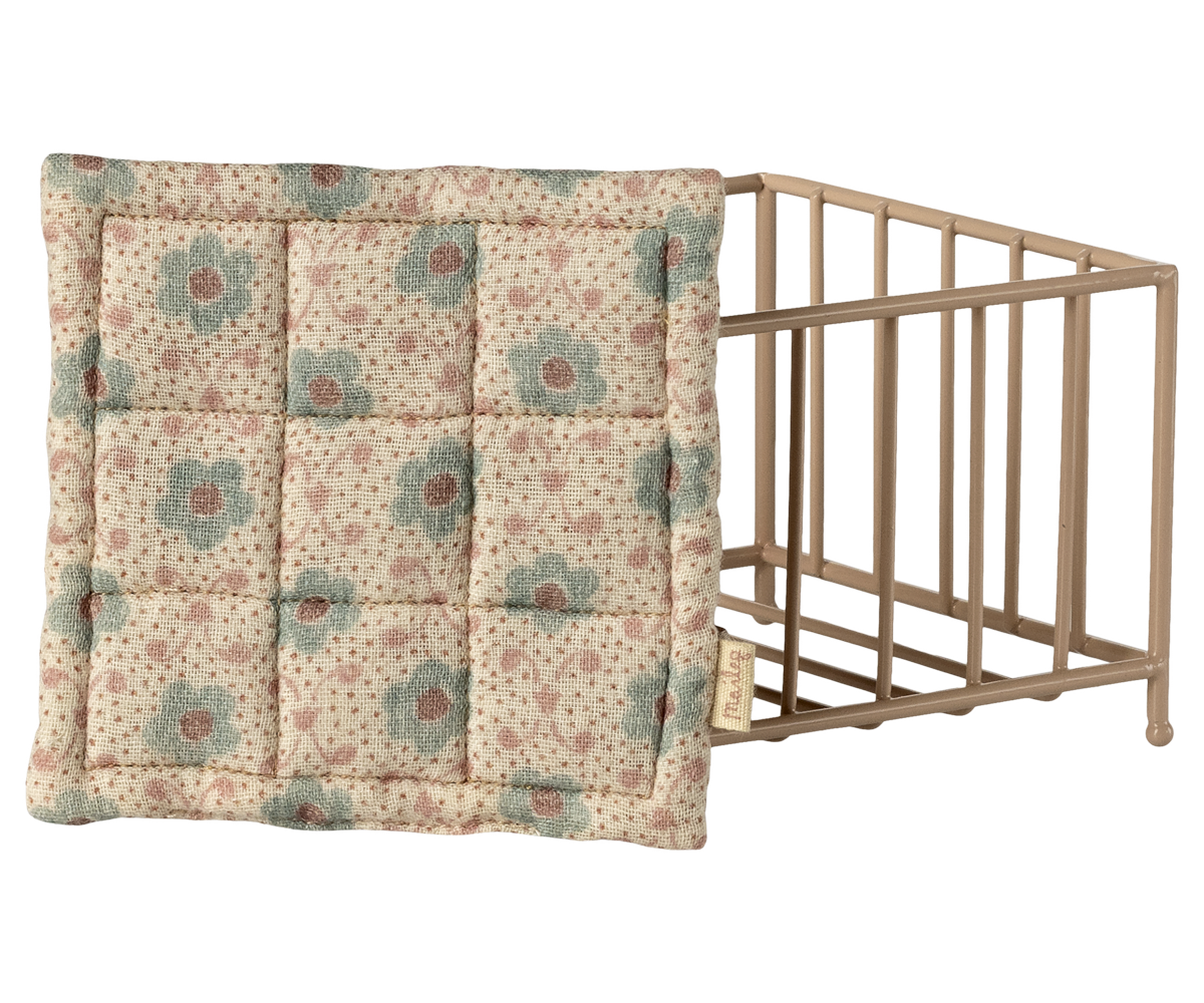Maileg_Playpen (1).png