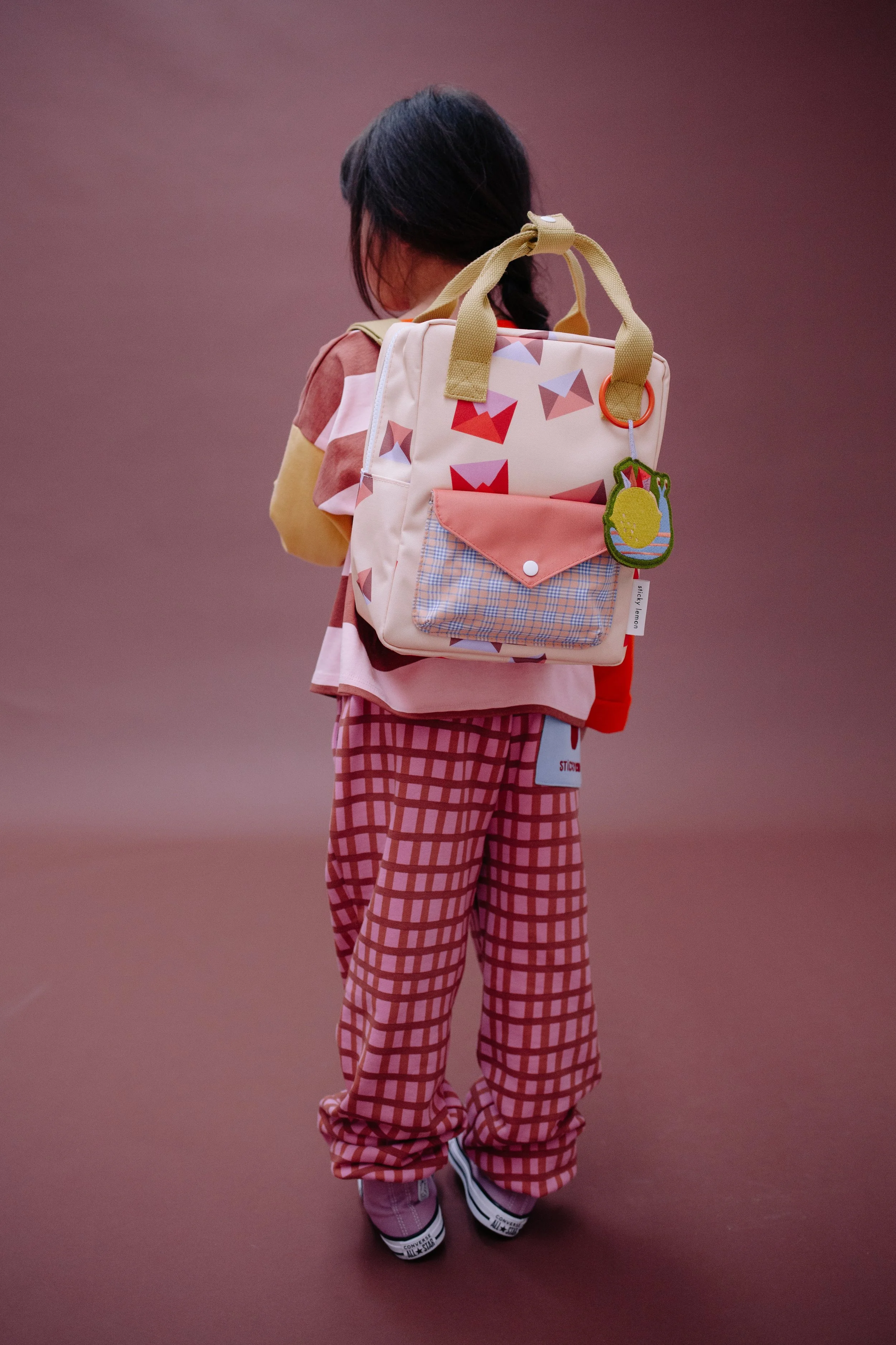 1802362 - Sticky Lemon - backpack small - lemon tree - snail mail - styleshot - 01.jpg