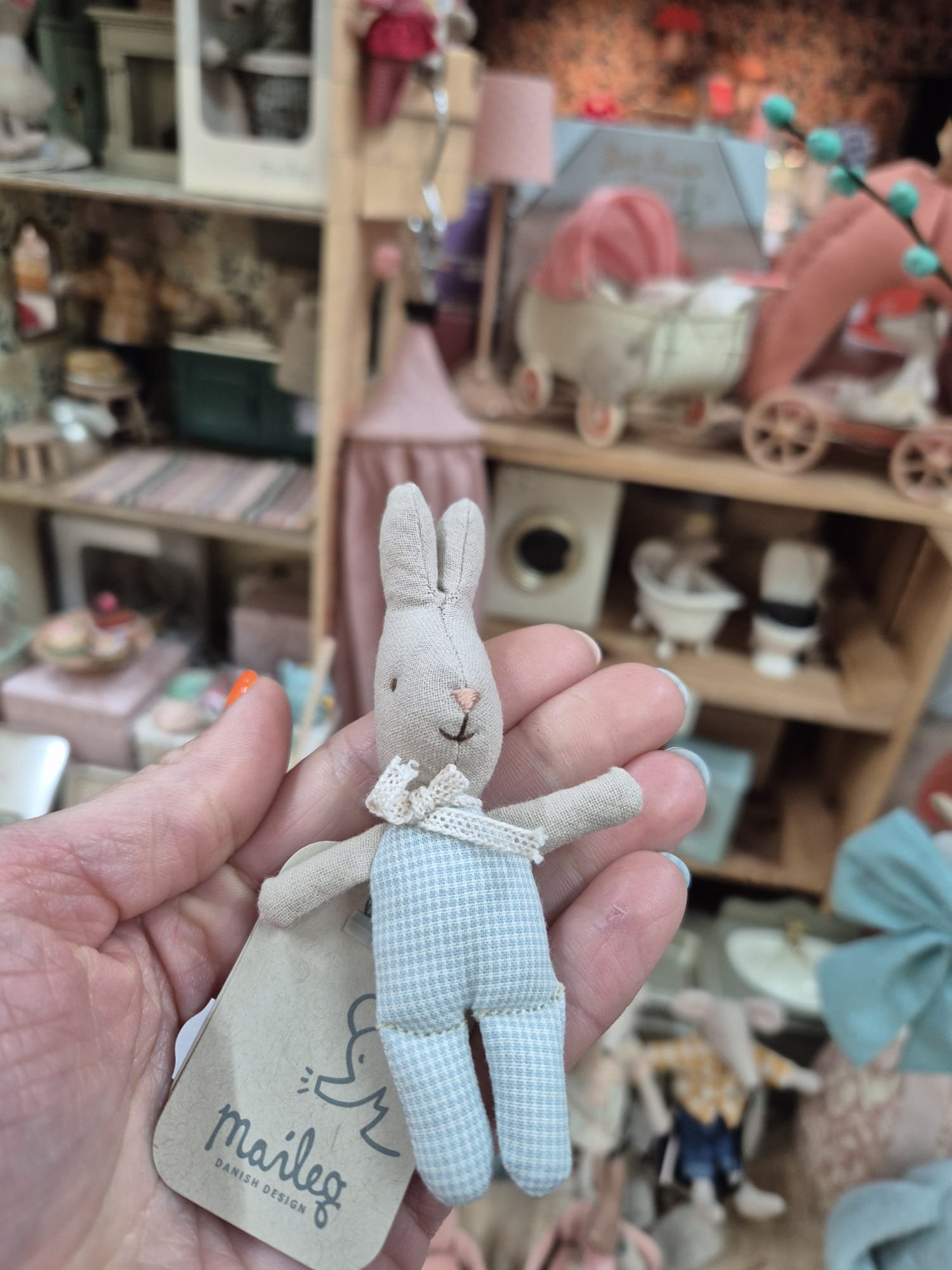 Maileg_bunny_blue.jpeg