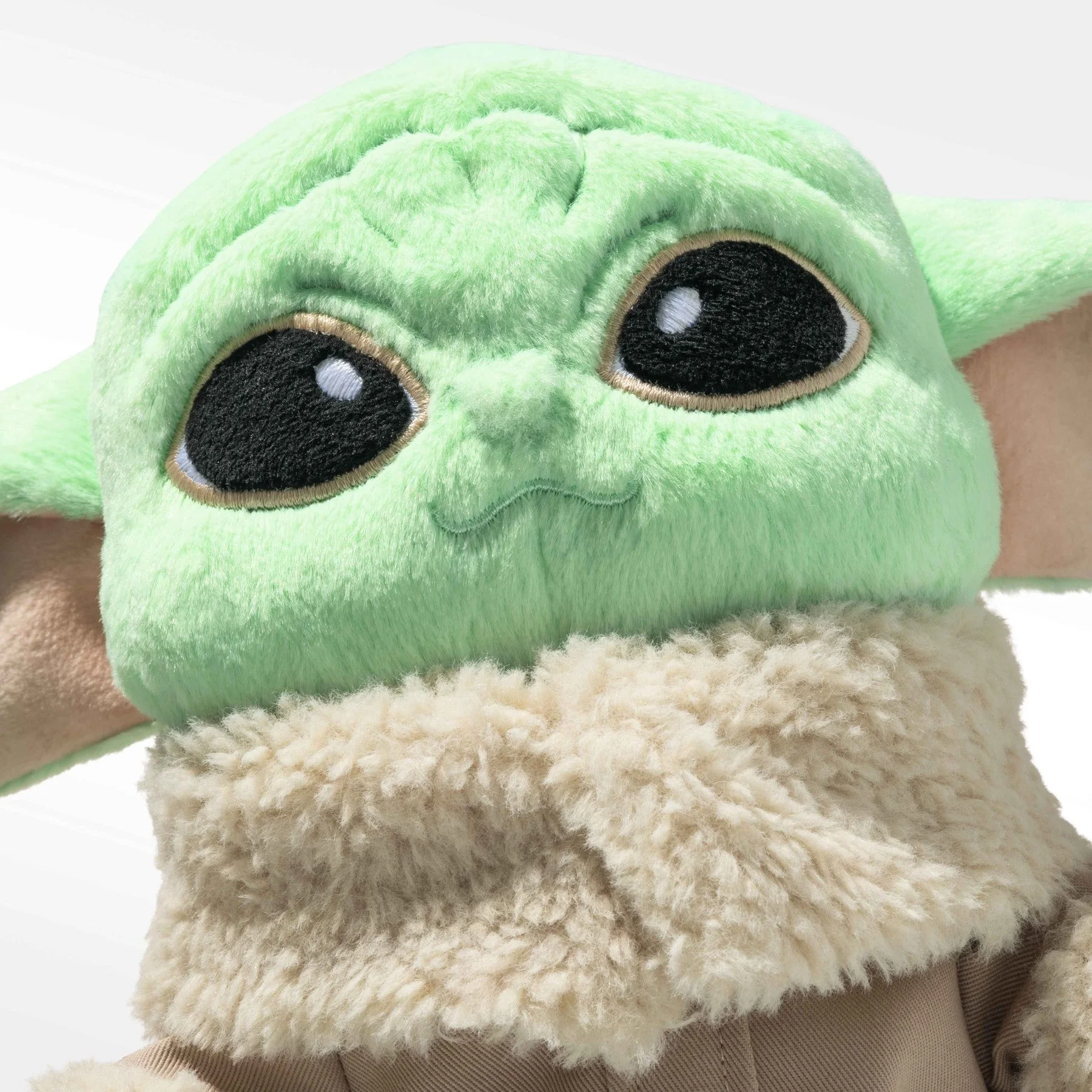 star-wars-grogu-024795-close-up.jpg