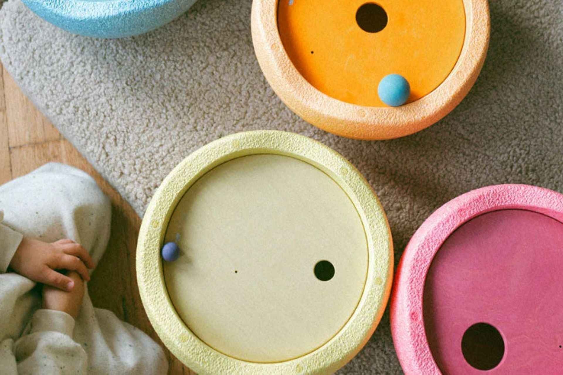 Grimms_Rolling_Discs_Warm_Pastel.jpg