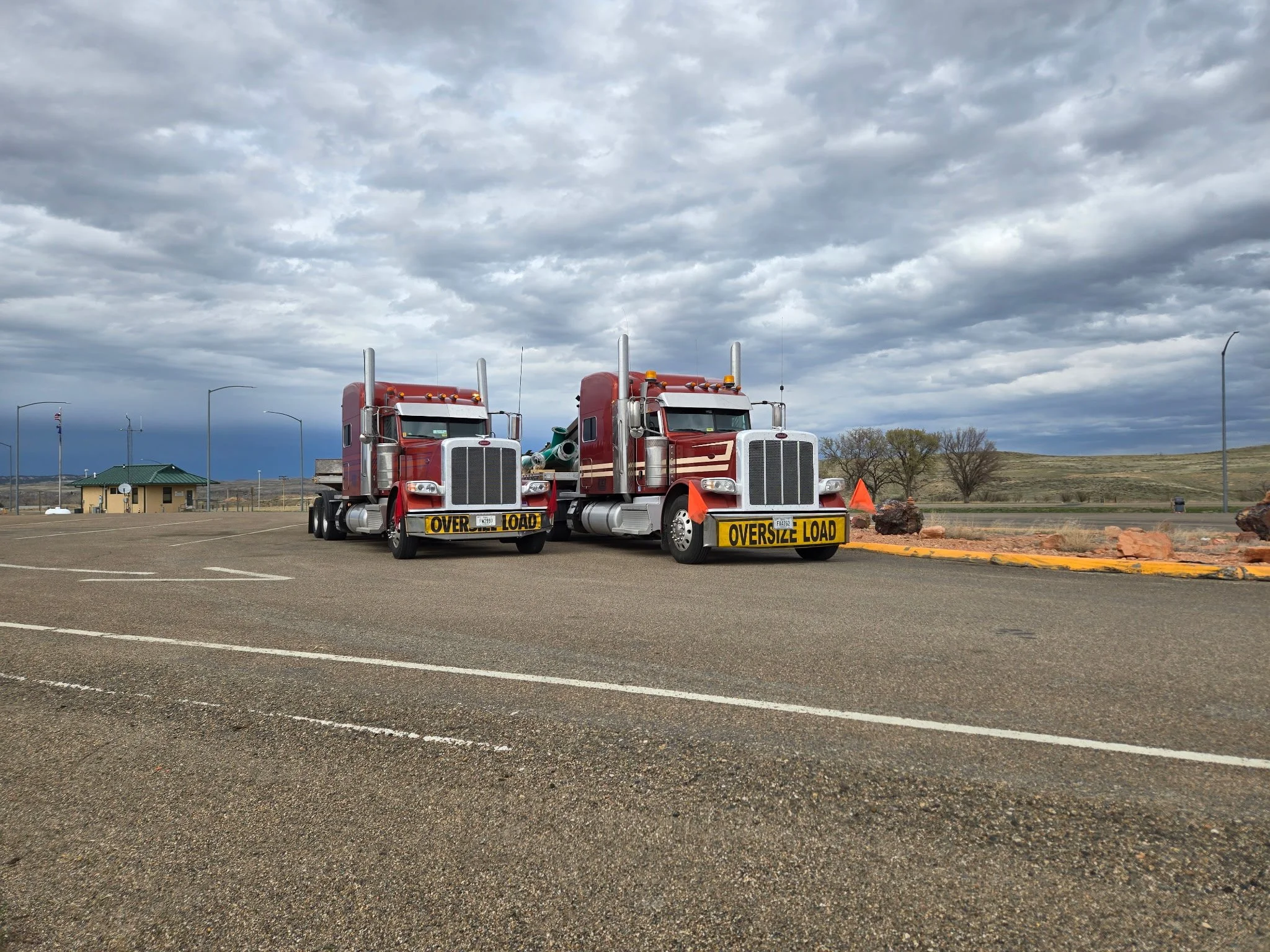 Semi, Oversize Load, Nature, Open Road, Truckers, Truck Drivers, Peterbilt, Kenworth, Peterson