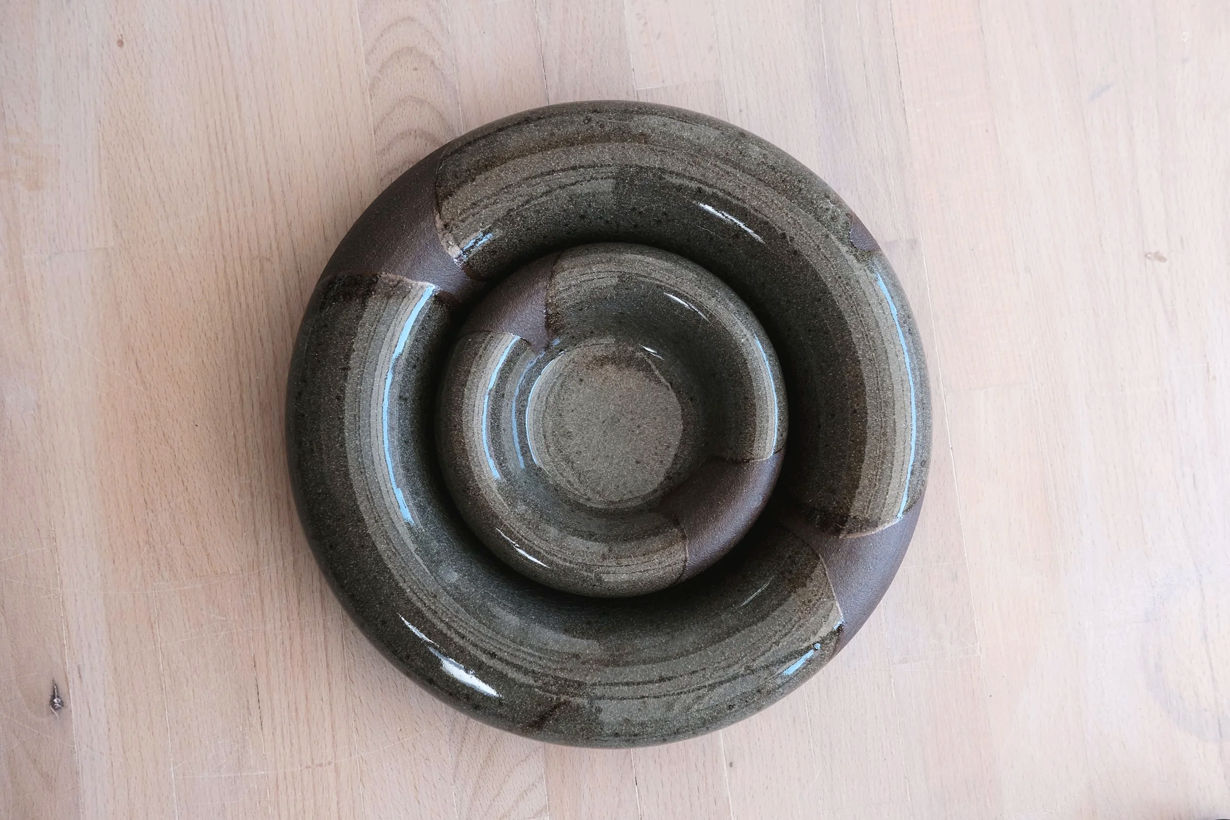 donutbowlblackgreen615.png (Copy)