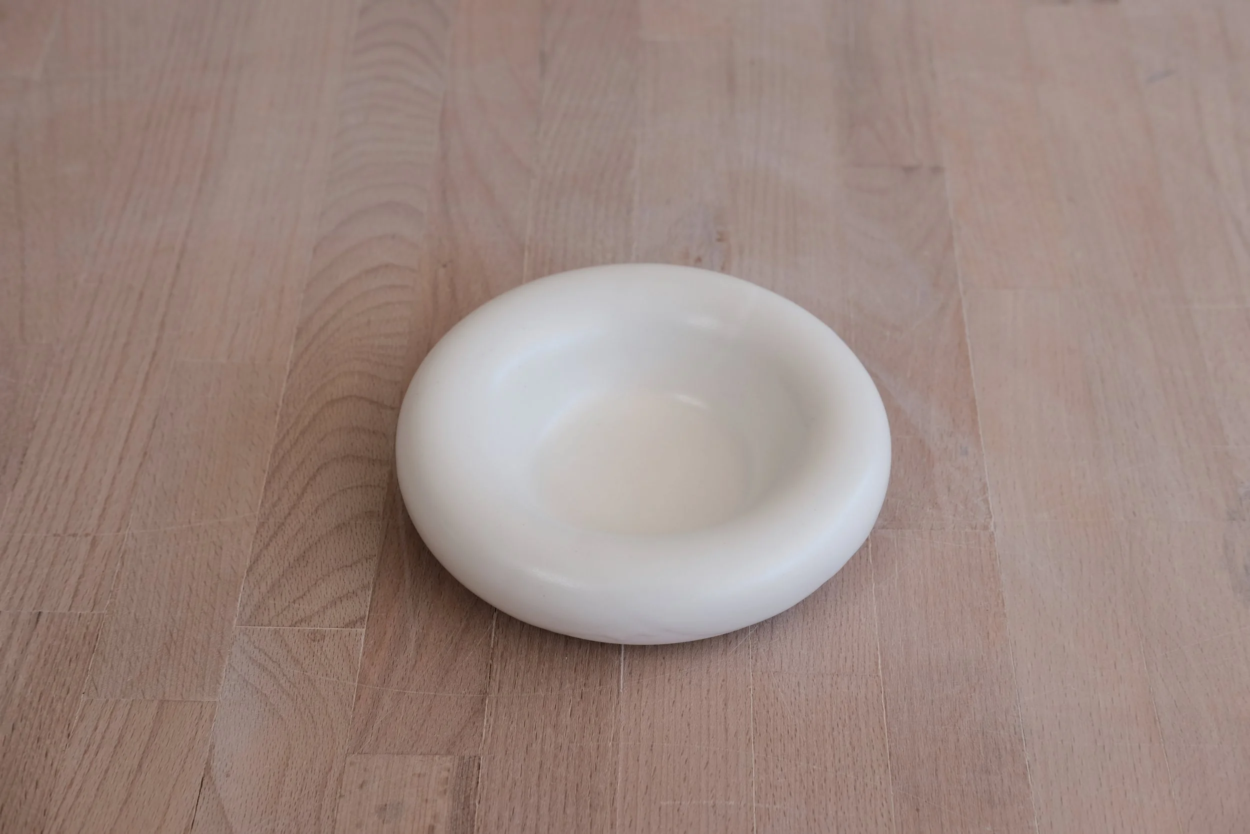 donutbowlwhiteporcelain721.JPG