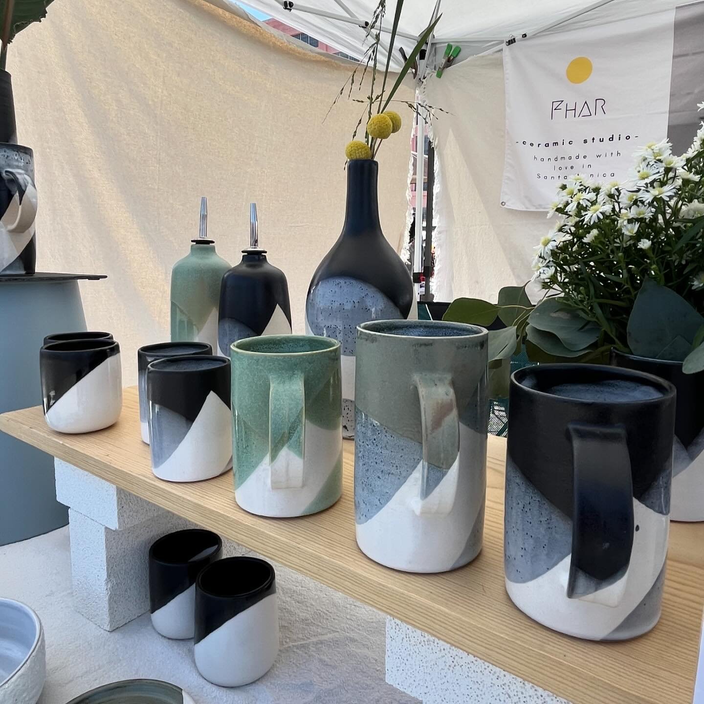 - West Coast Craft -
Here are some views of my setup today. The weather is amazing and there are so many talented artists today ! 
.
.
.
.
.
.
#westcoastcraft #craftmarketsetup #marketsetup #contemporaryceramics #potterylove #ceramicart #instapottery