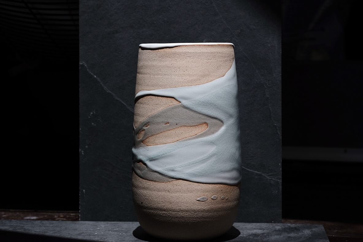 - vase -
That&rsquo;s it. 
.
.
.
.
.
#vase #stonewarevase #reductionfiring #handmadevase #contemporaryceramics #potterylove #ceramicart #instapottery 
#madeinla #handmadegift #sustainablegift #sustainableliving #playwithmud  #wheelthrown
#ceramicstud