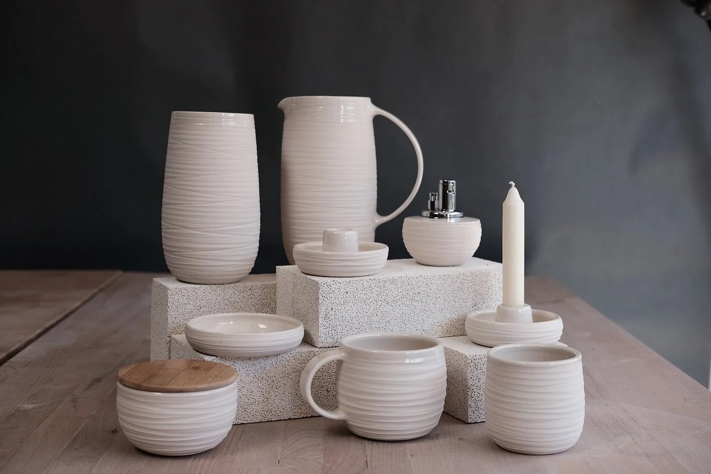 Dune collection 
.
.
.
.
.
.
.
#fhar #fharstudio #handmadeporcelain #texturedceramic