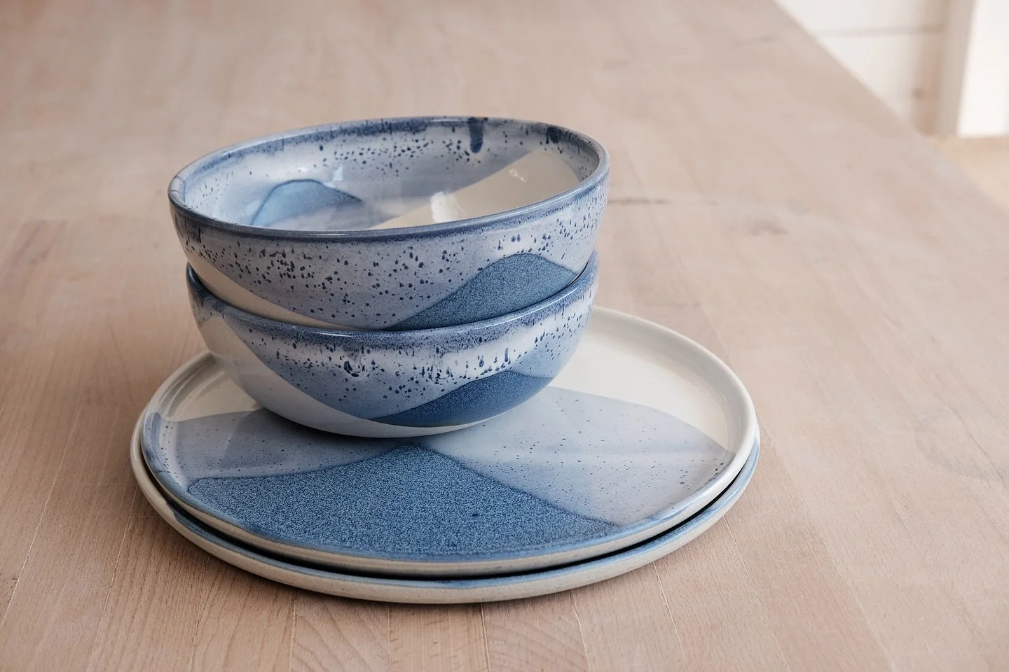 - all the samples and surplus -
Available for sale Sunday 10am!
#fhar #fharstudio #porcelaindinnerware #handmadedinnerware