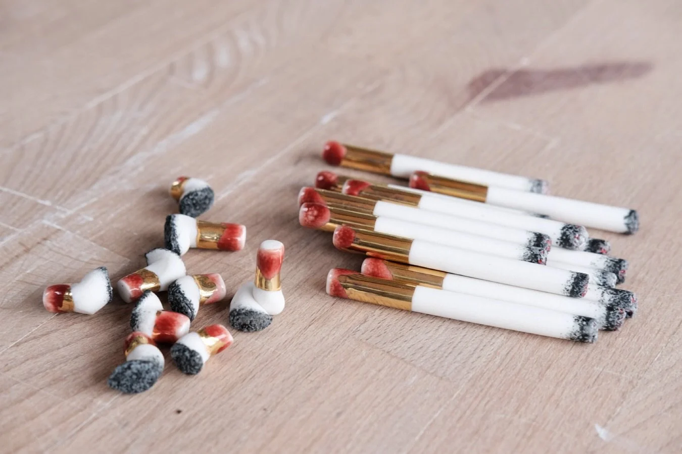 -🚬 💋-
new batch of &ldquo;lipstick stained&rdquo; cigarettes
&mdash;> available now : fharstudio.com
#porcelaincigarette #24kgoldcigar #cigarettesculpture