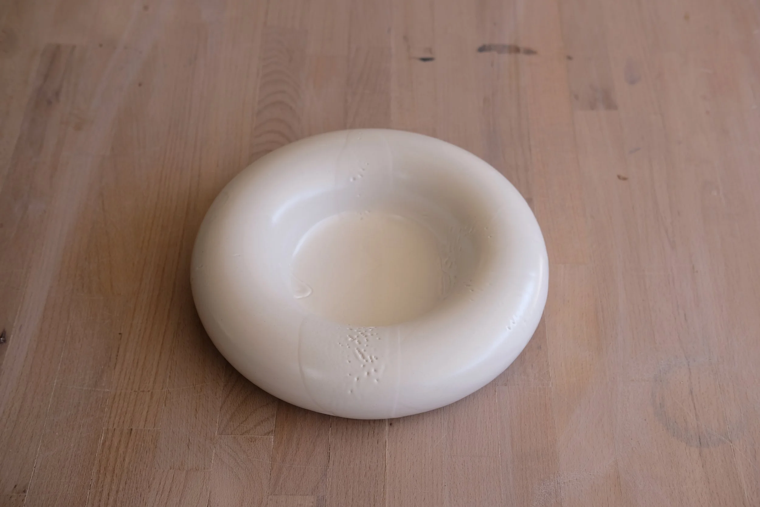 donutbowlwhiteporcelain382.JPG
