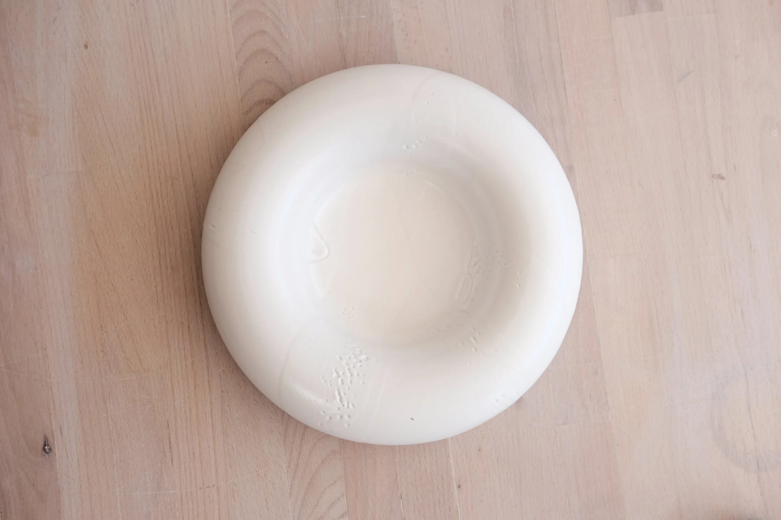 donutbowlwhiteporcelain612.JPG