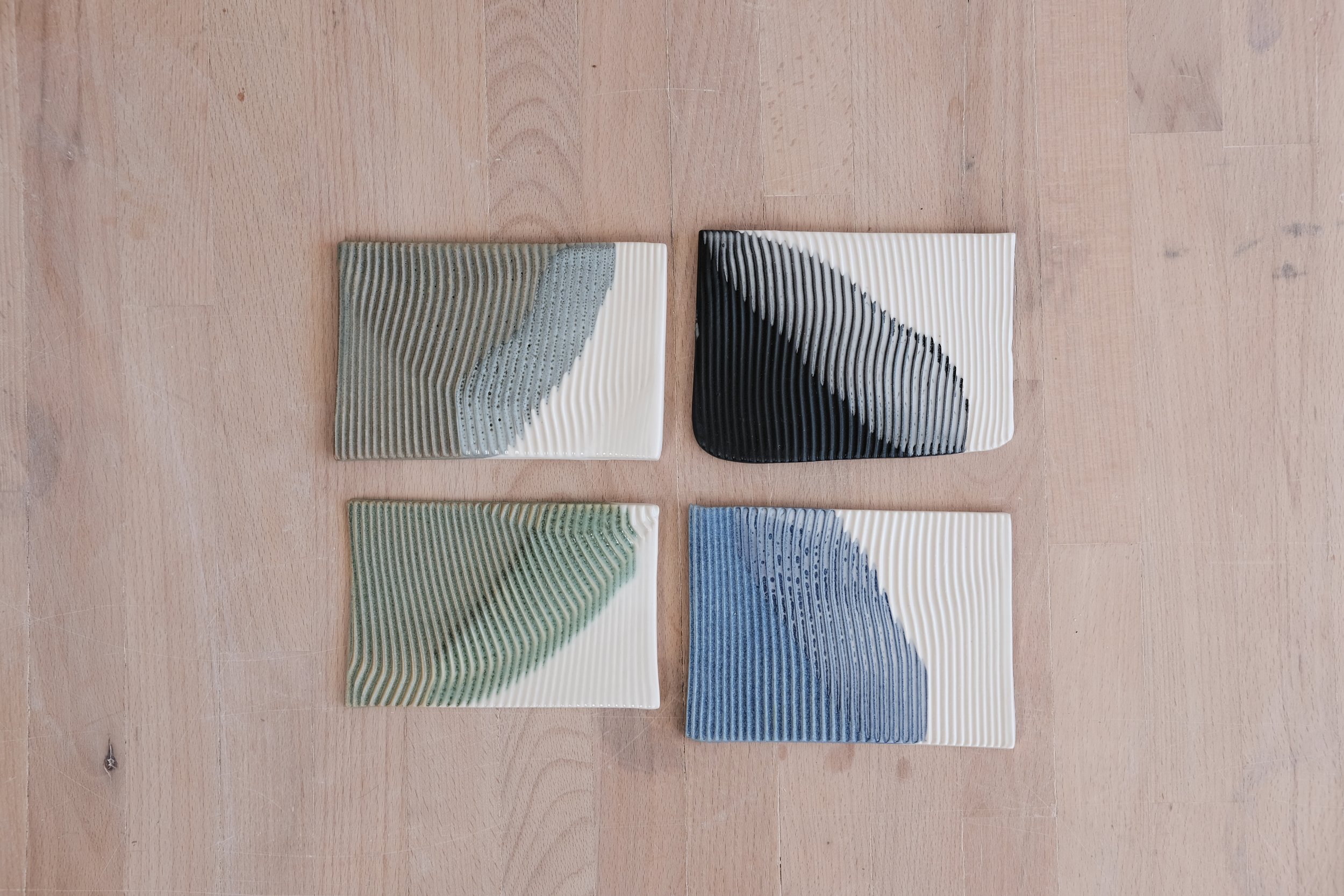 Seasons - "live edge" soap dish - porcelain