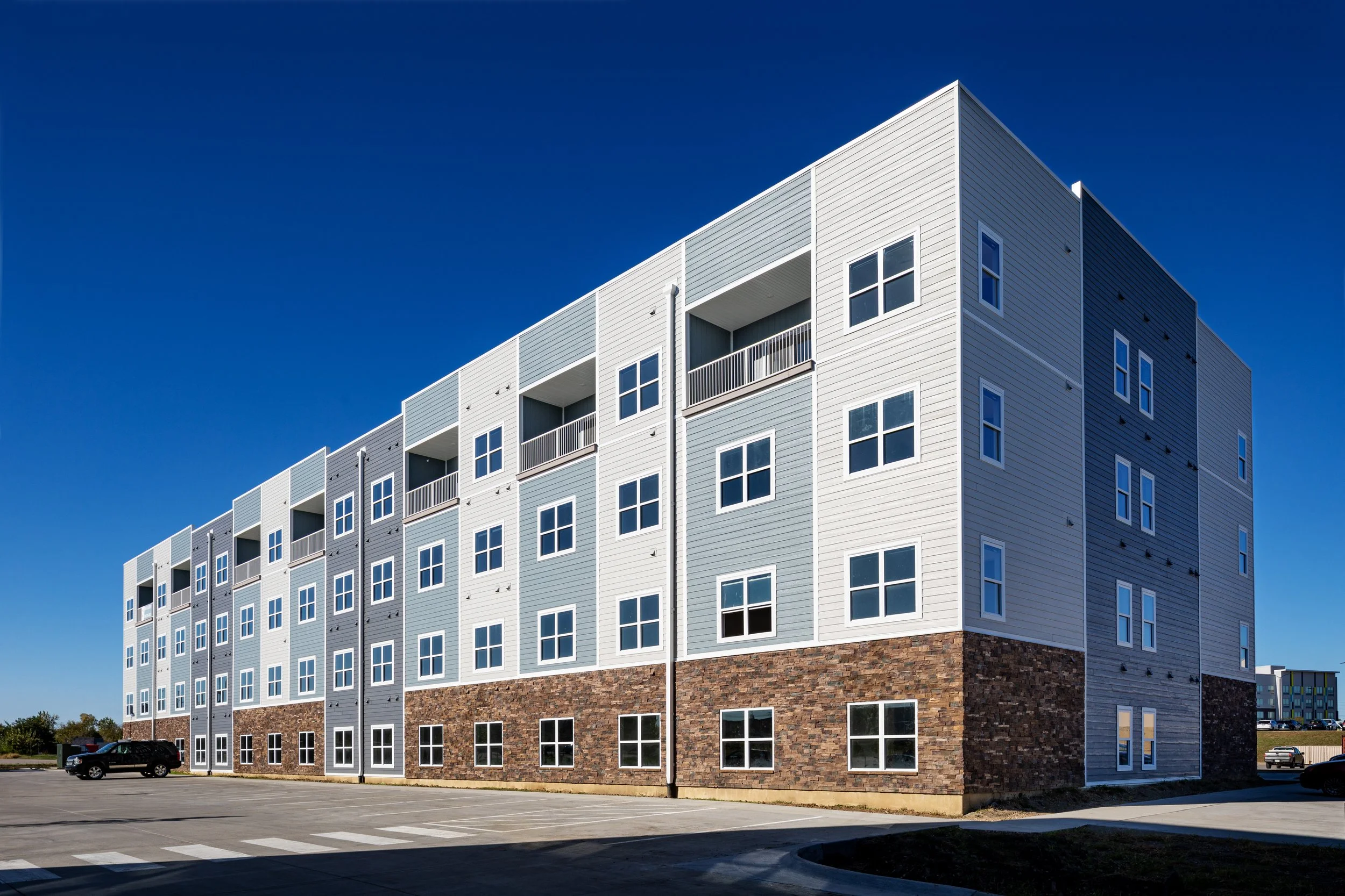 Exterior 01.jpg
