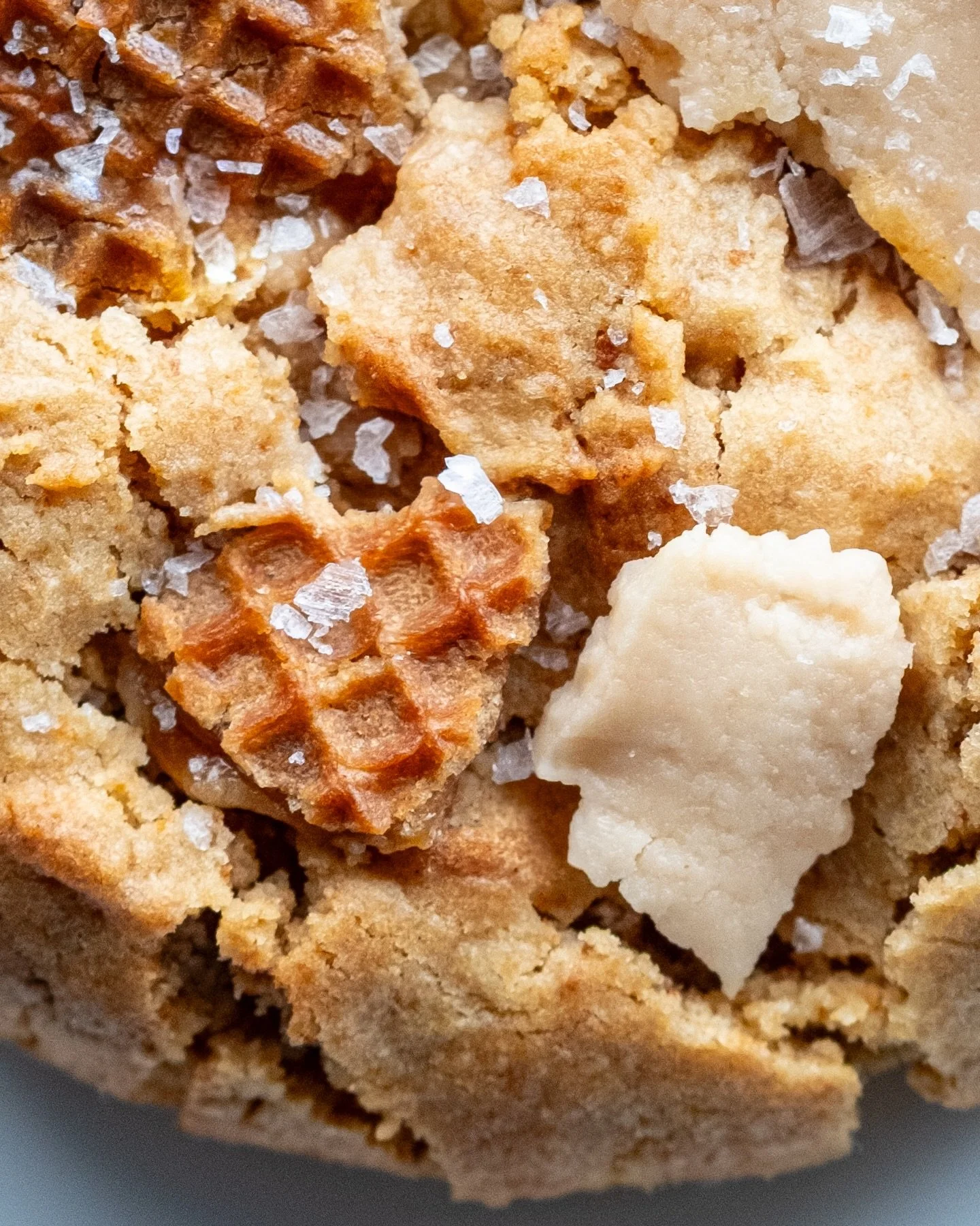 Holiday Pre-Orders Are LIVE 🎄✨

We&rsquo;re rolling out something special for Christmas this year: jumbo holiday cookies + ready-to-bake cinnamon rolls. Perfect for Christmas morning, gifting, or just treating yourself during the chaos of the season