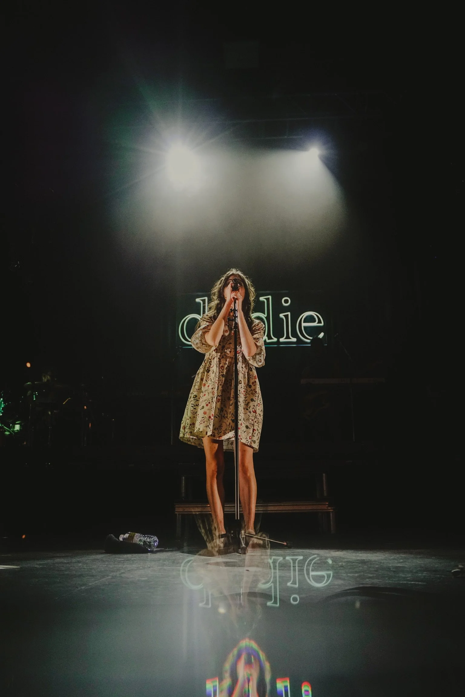 Dodie Brings the Build a Problem Tour to Orlando