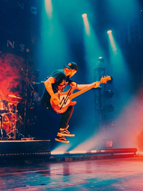 Sleeping With Sirens Returns To Their Hometown With Headlining Tour Backward Noise